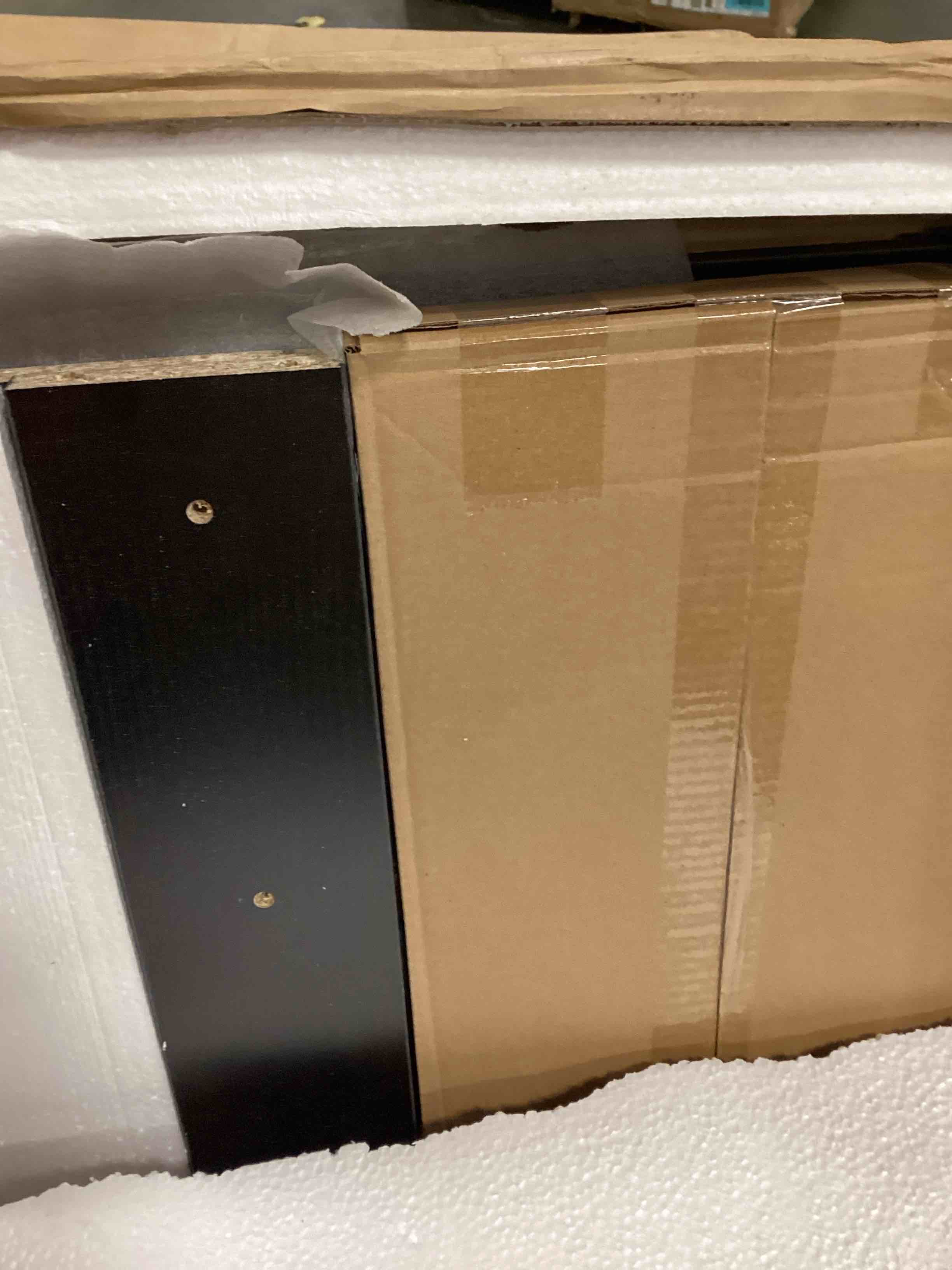 https://s3.amazonaws.com/lotting-images-prod/bidfta/BLU5993500_1709036519196.jpeg