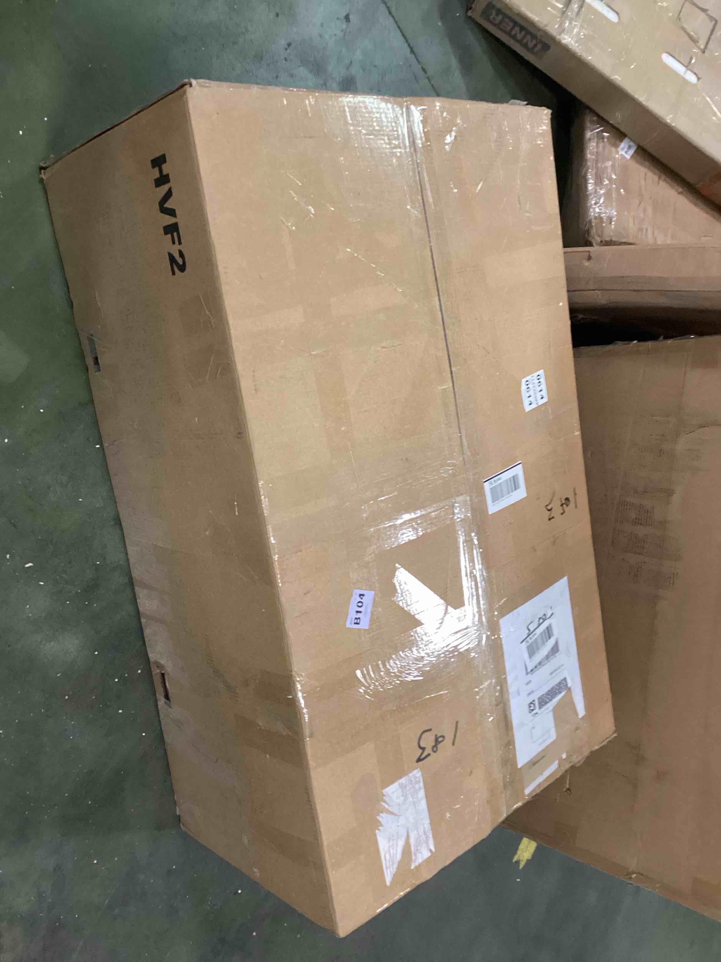 https://s3.amazonaws.com/lotting-images-prod/bidfta/BLU5993505_1709037524870.jpeg