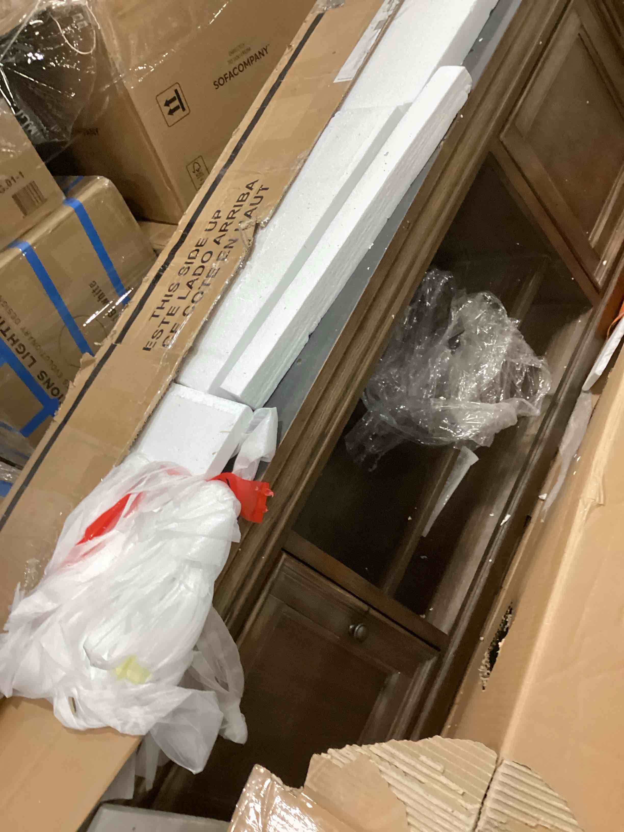 https://s3.amazonaws.com/lotting-images-prod/bidfta/BLU5993637_1709064332969.jpeg