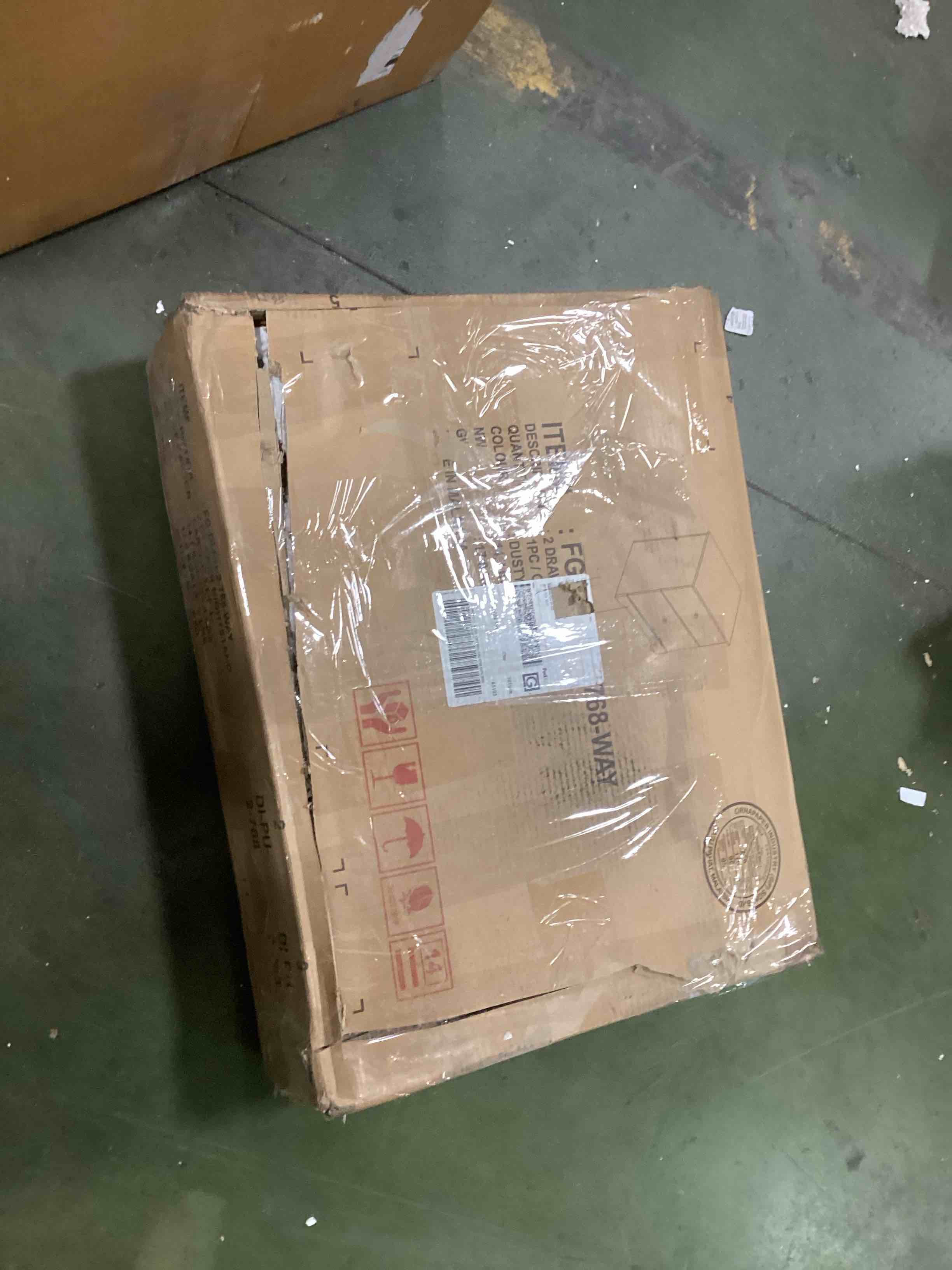 https://s3.amazonaws.com/lotting-images-prod/bidfta/BLU5993643_1709065244874.jpeg