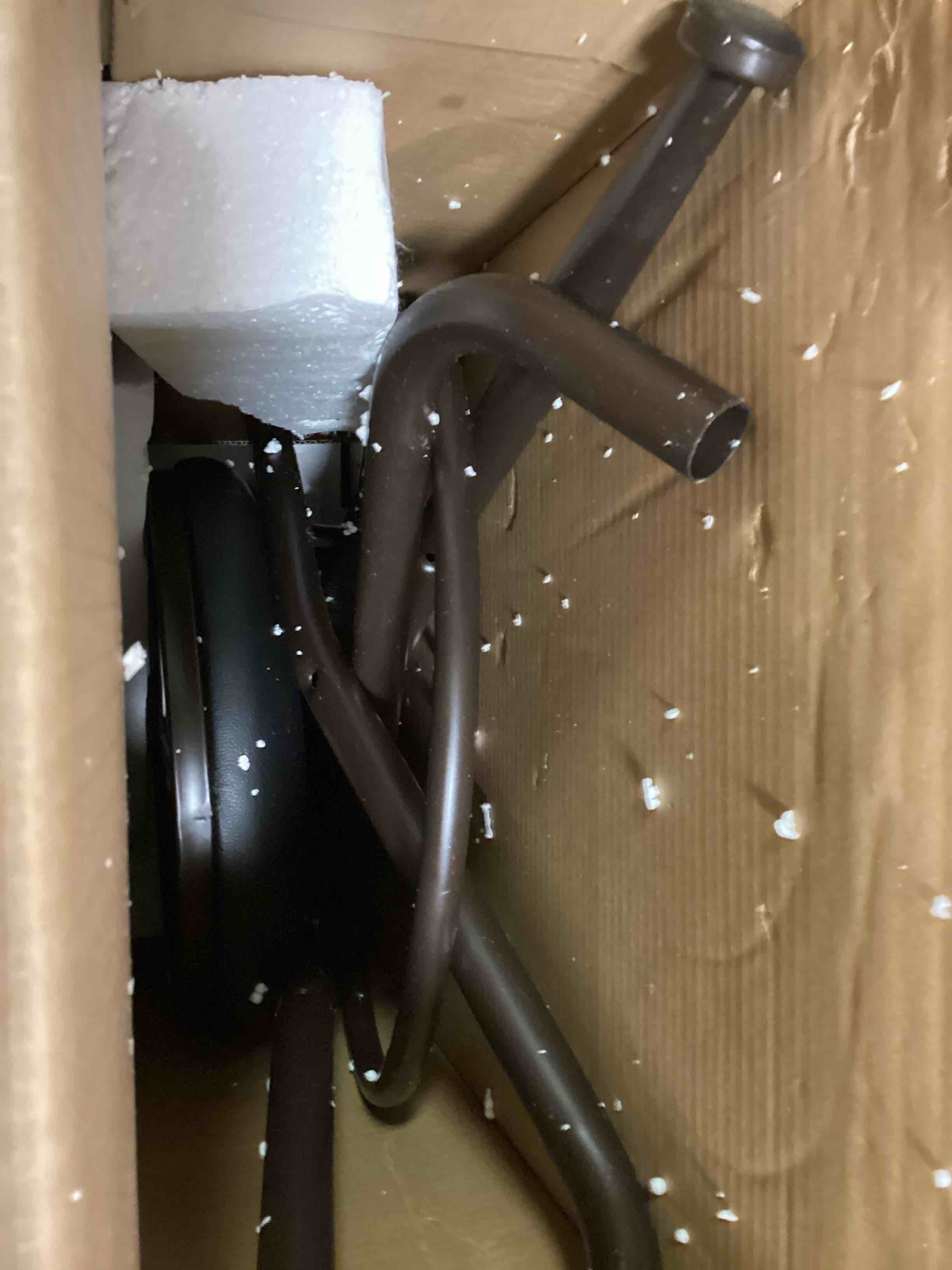 https://s3.amazonaws.com/lotting-images-prod/bidfta/BLU5993736_1709135765488.jpeg