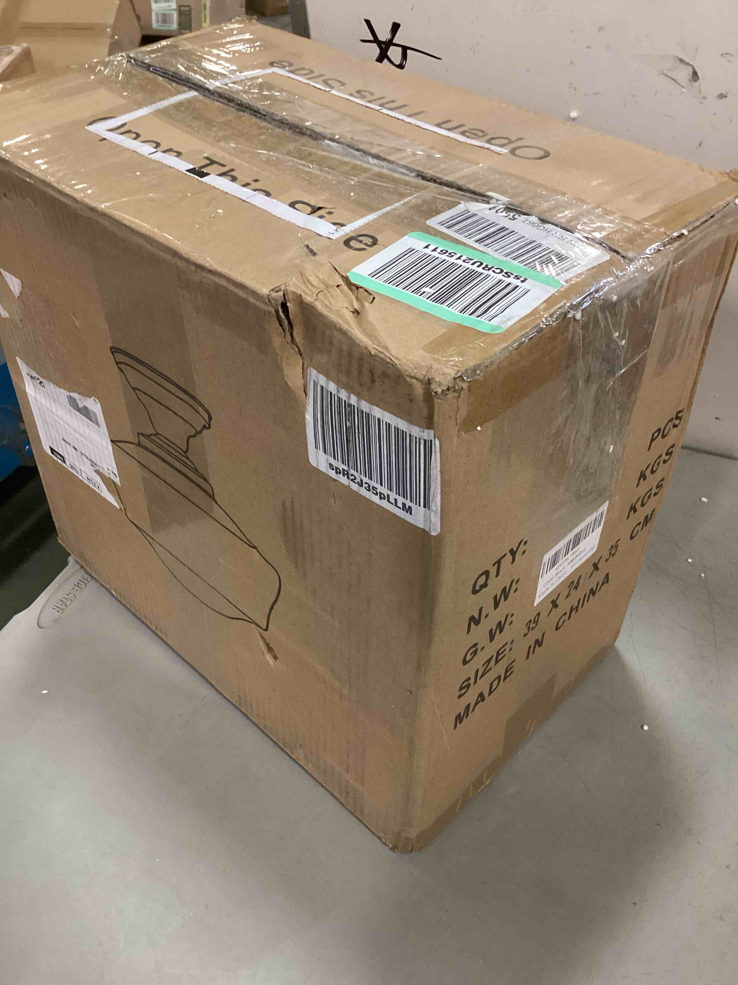 https://s3.amazonaws.com/lotting-images-prod/bidfta/BLU5995212_1708786101194.jpeg