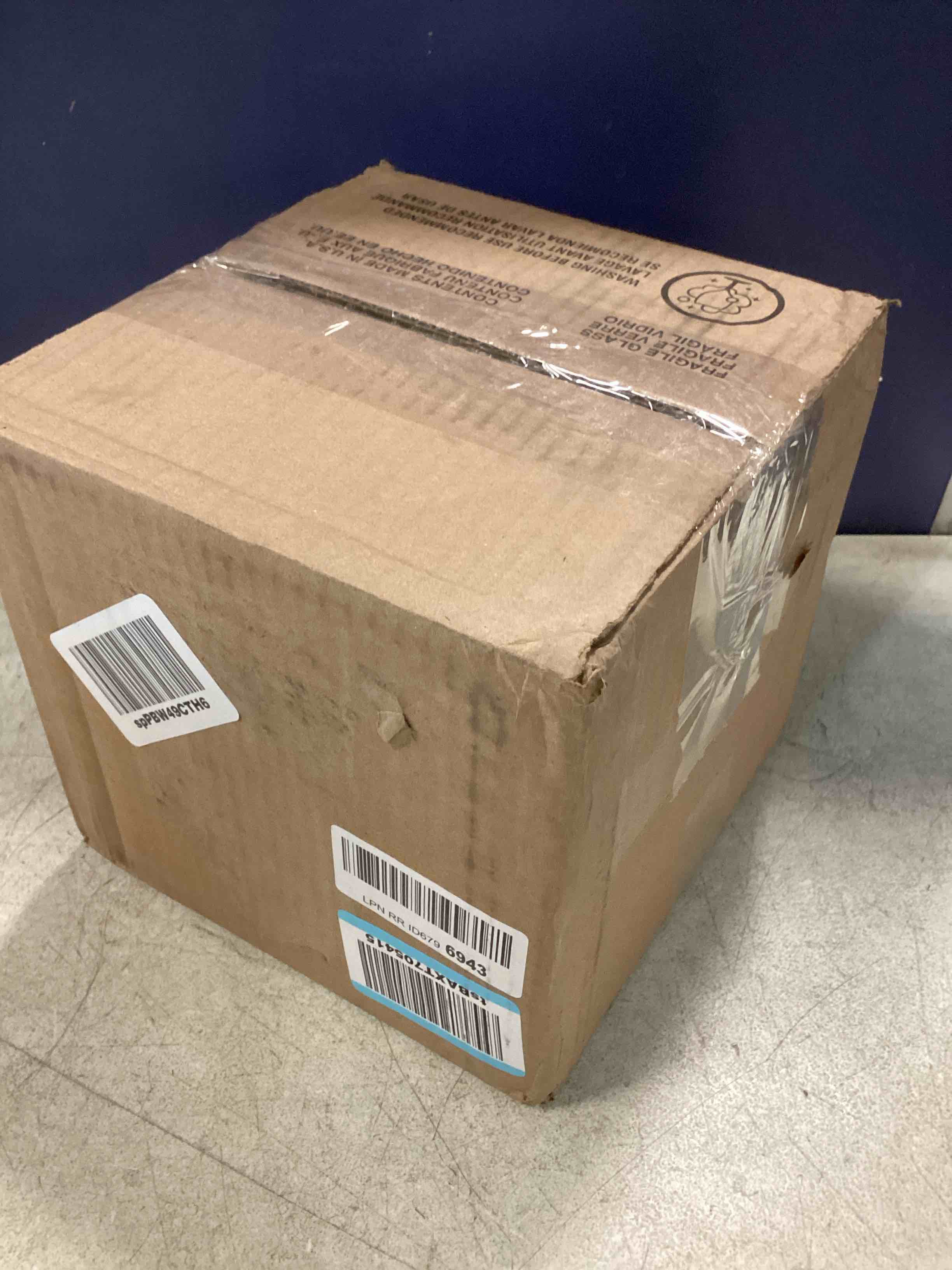 https://s3.amazonaws.com/lotting-images-prod/bidfta/BLU5995425_1708954547502.jpeg