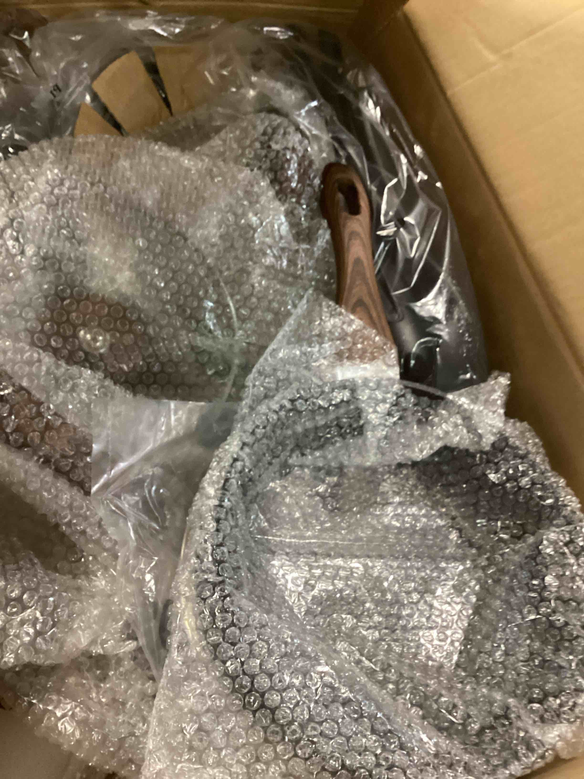 https://s3.amazonaws.com/lotting-images-prod/bidfta/BLU5995453_1708957085843.jpeg