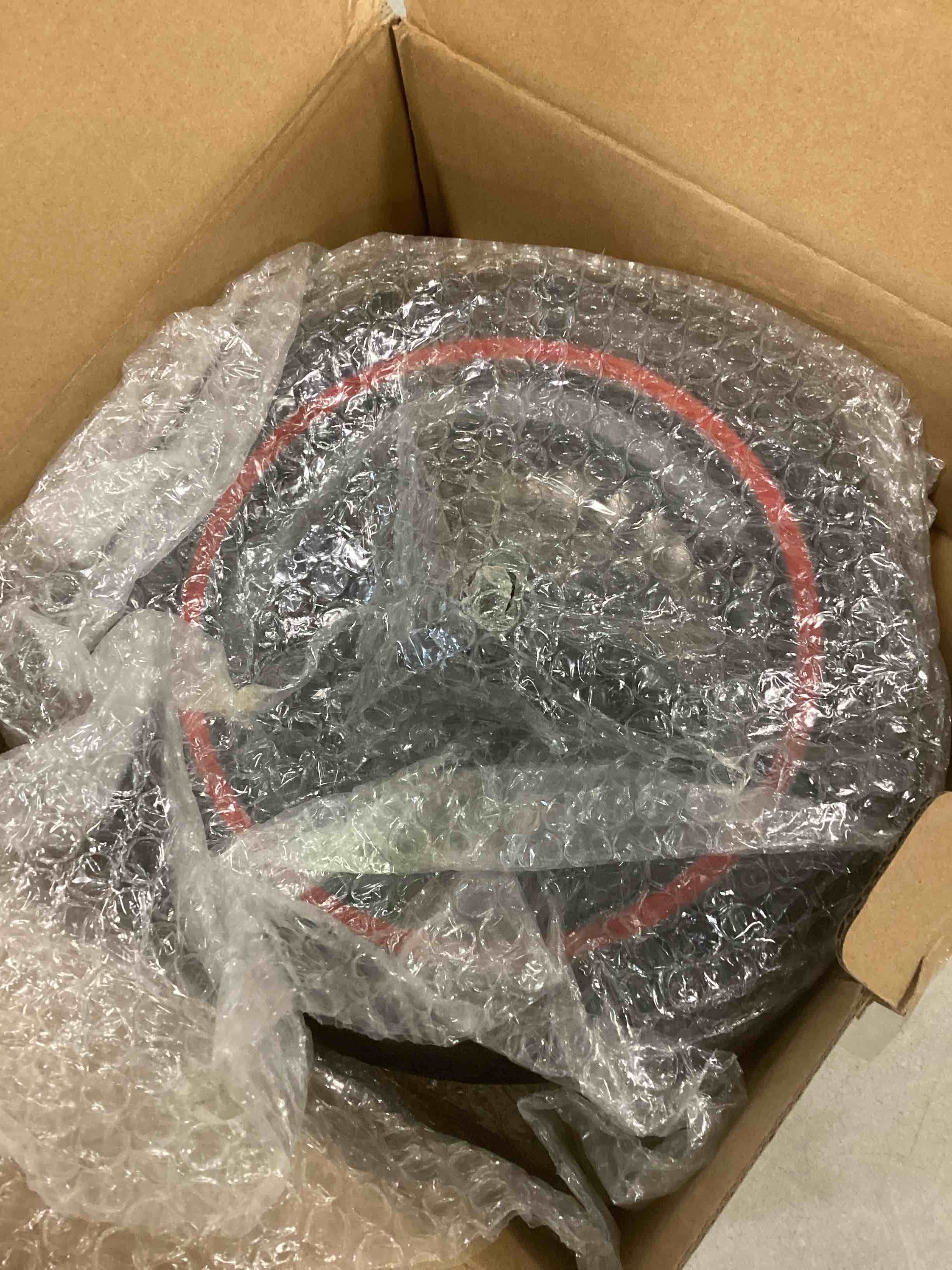 https://s3.amazonaws.com/lotting-images-prod/bidfta/BLU5995643_1709043936666.jpeg