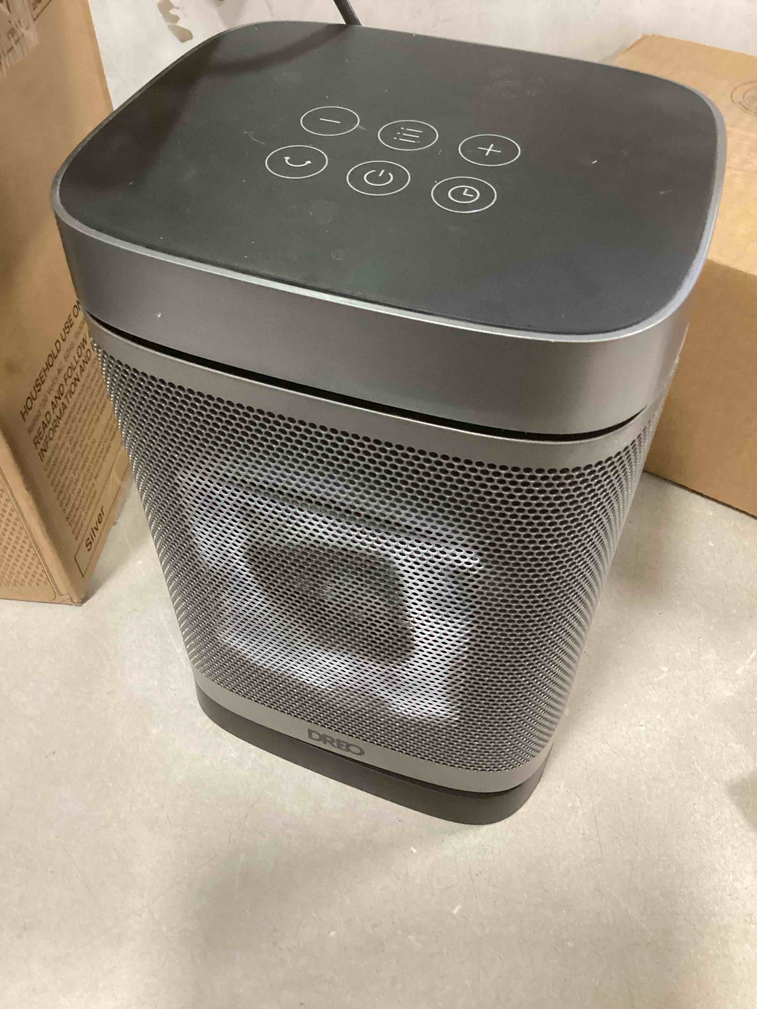 https://s3.amazonaws.com/lotting-images-prod/bidfta/BLU5995653_1709045050944.jpeg
