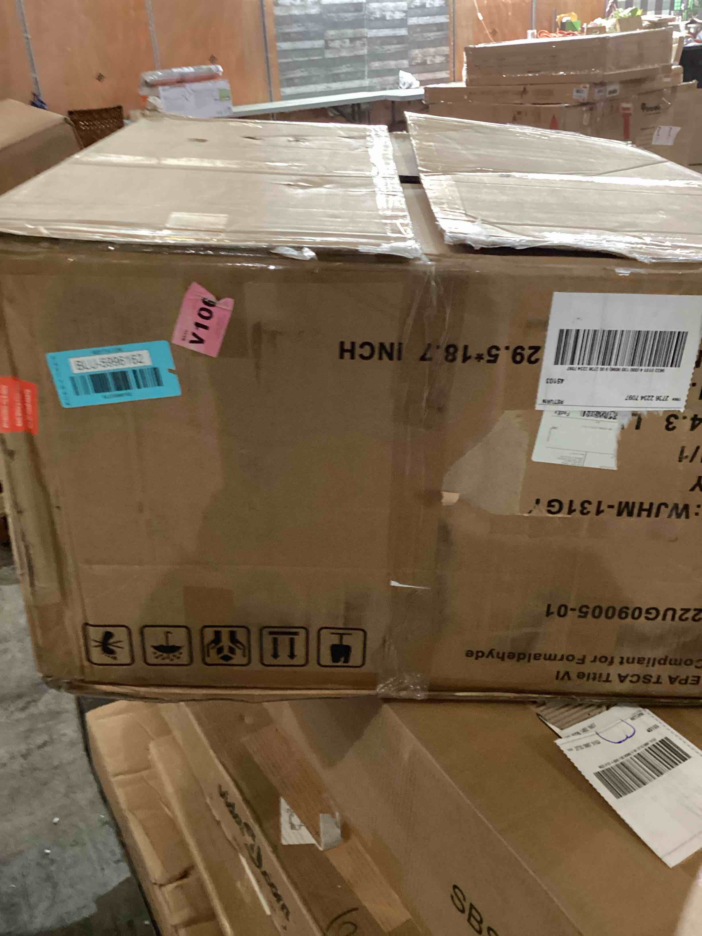https://s3.amazonaws.com/lotting-images-prod/bidfta/BLU5996162_1715173495031.jpeg