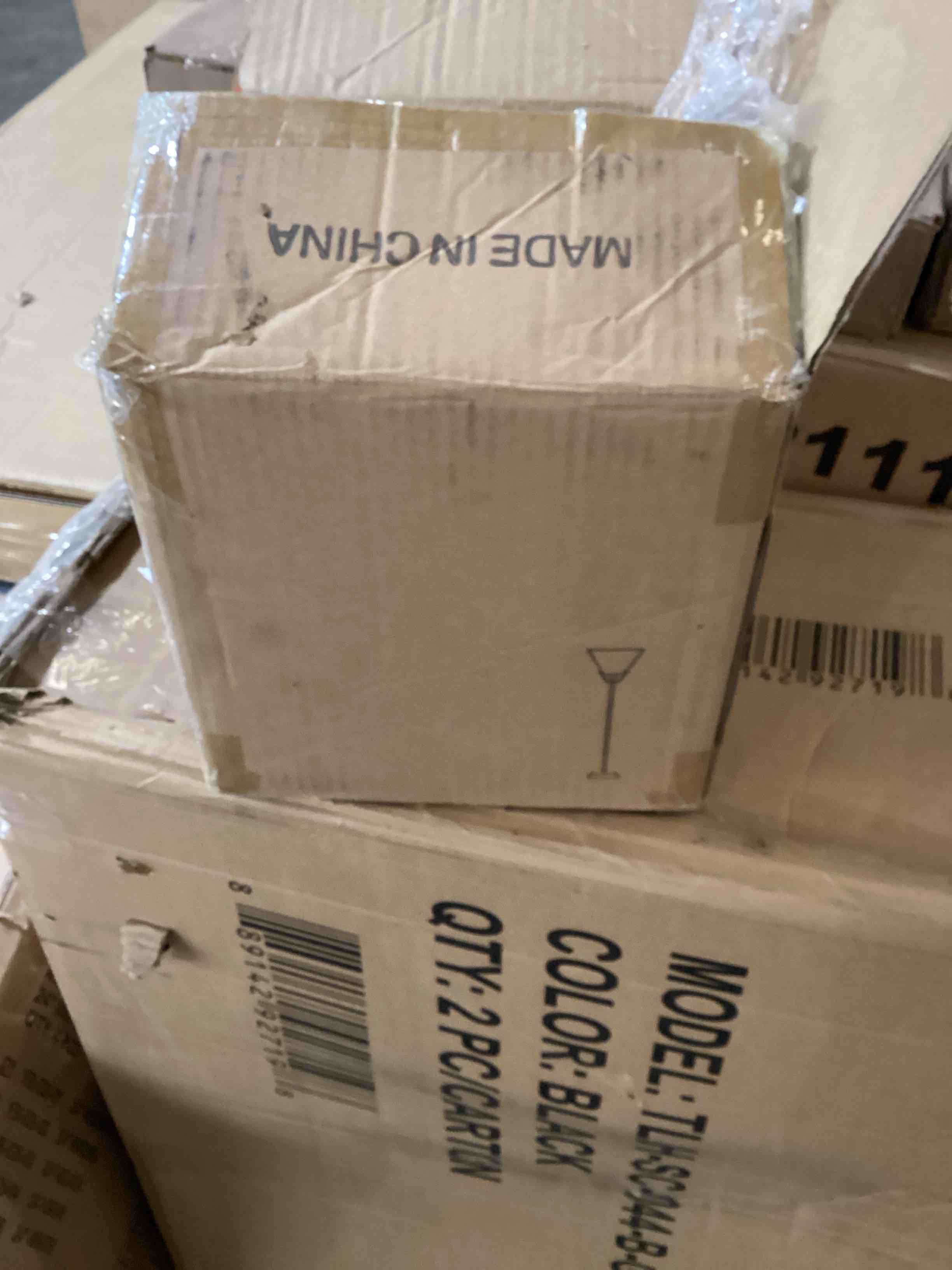 https://s3.amazonaws.com/lotting-images-prod/bidfta/BLU5996272_1715269958762.jpeg