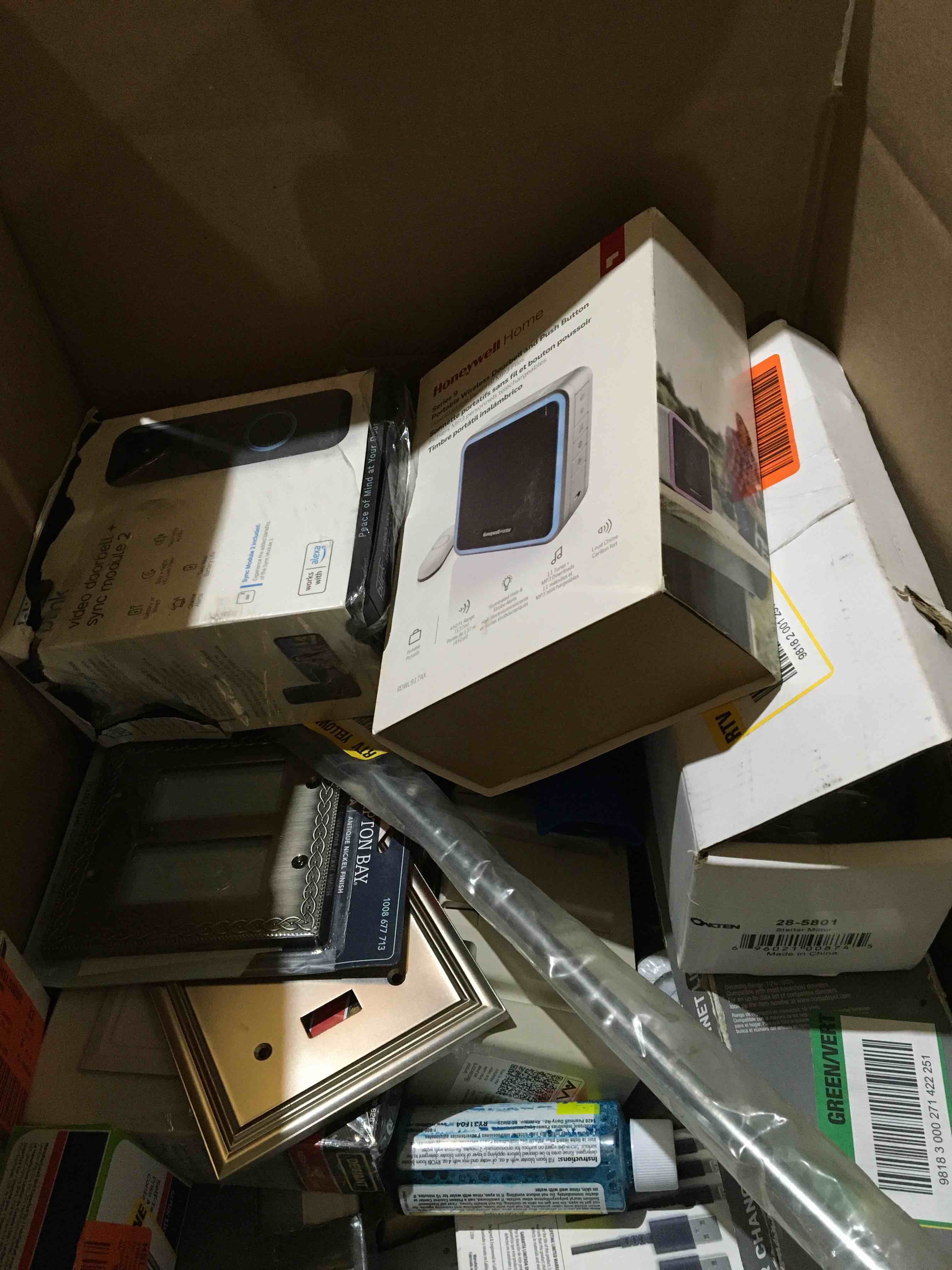 https://s3.amazonaws.com/lotting-images-prod/bidfta/BLU5996318_1718049693247.jpeg