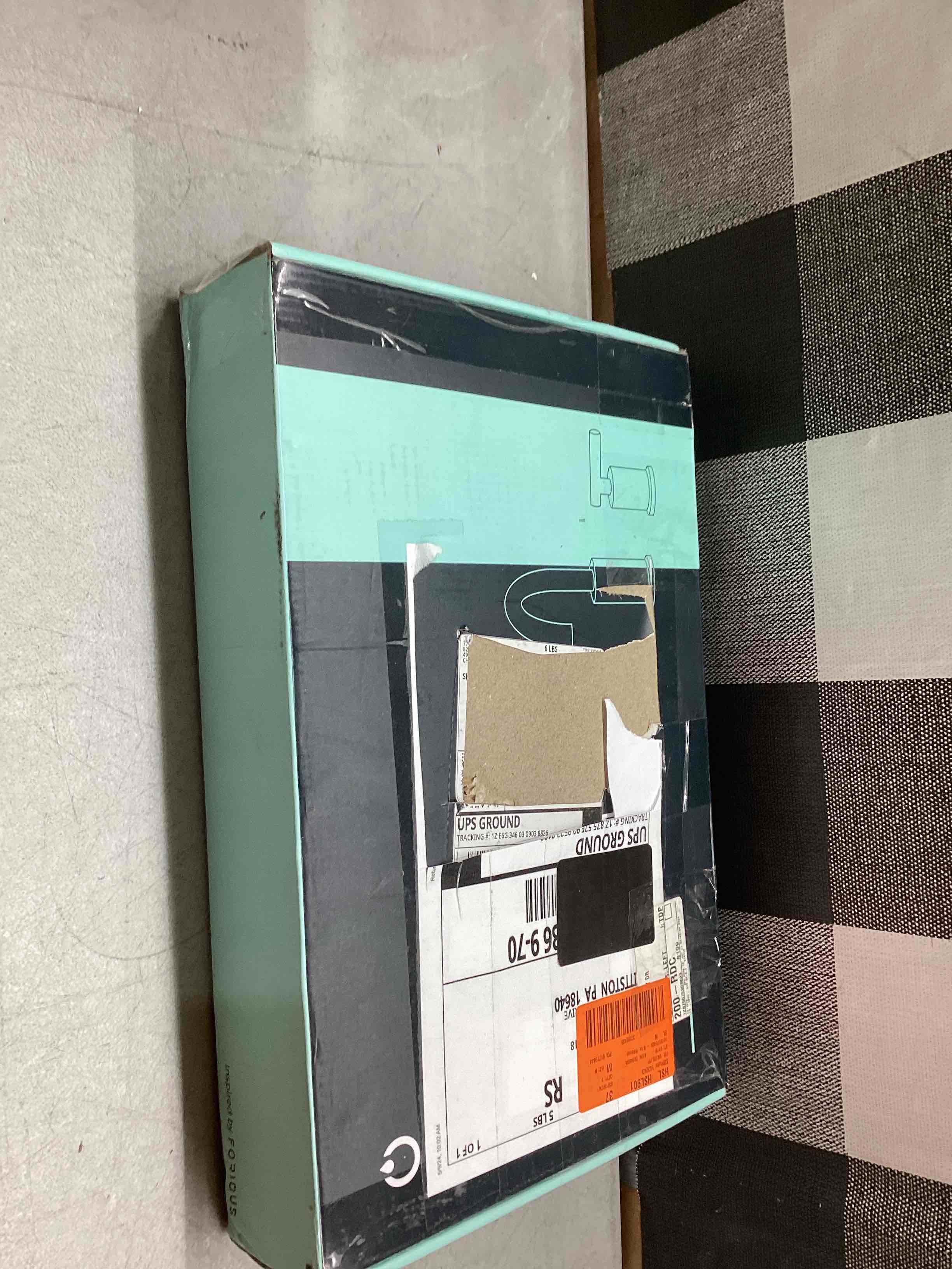 https://s3.amazonaws.com/lotting-images-prod/bidfta/BLU5997070_1717607674931.jpeg