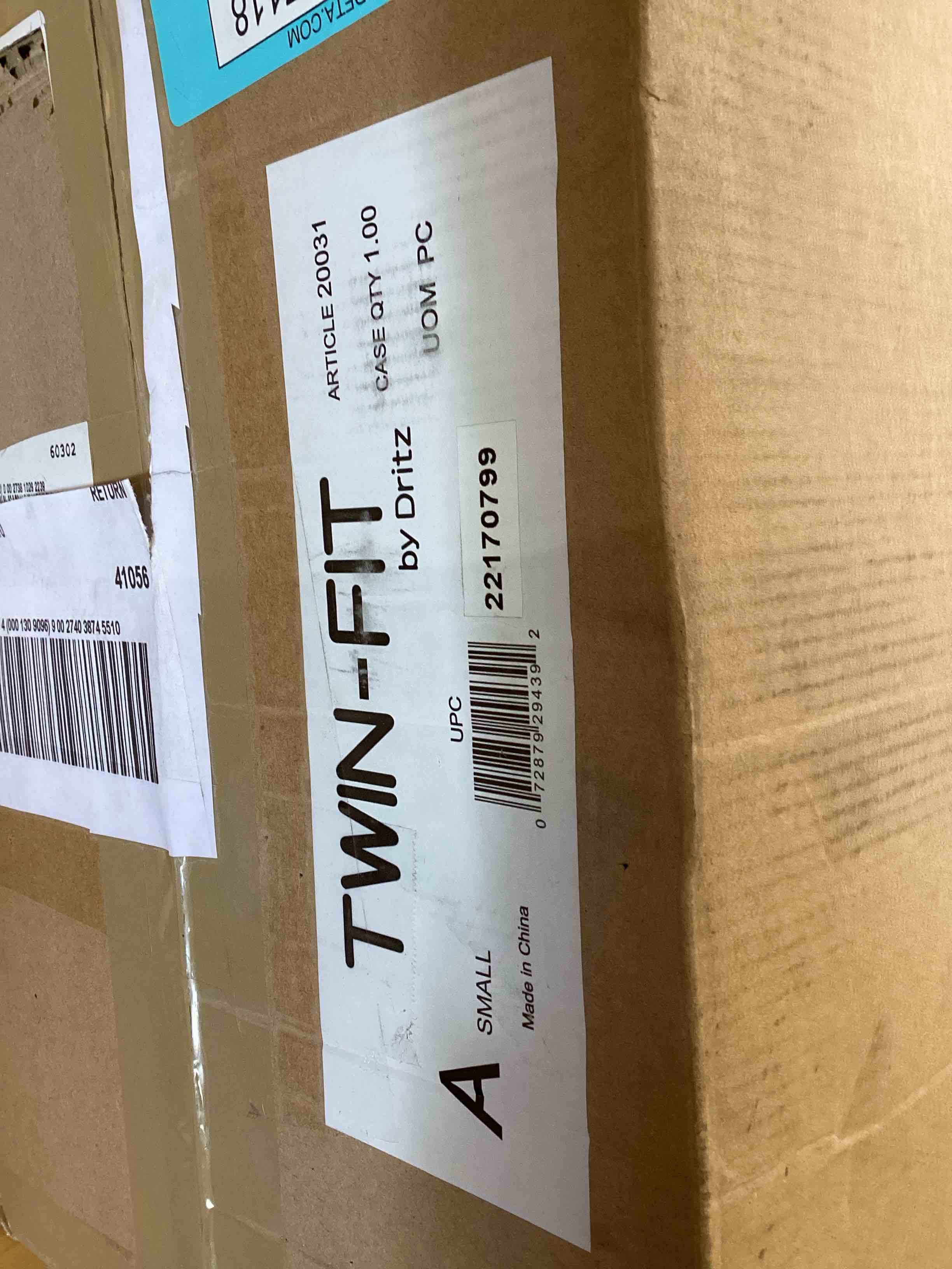 https://s3.amazonaws.com/lotting-images-prod/bidfta/BLU5997118_1717702186651.jpeg
