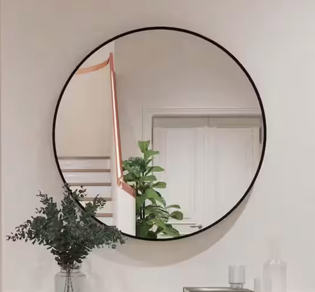 Seafuloy 32 in. W x 32 in. H Black Round Wall Mirror, Metal Framed Circle Mirror for Bedroom, Living Room, Bathroom, Entryway