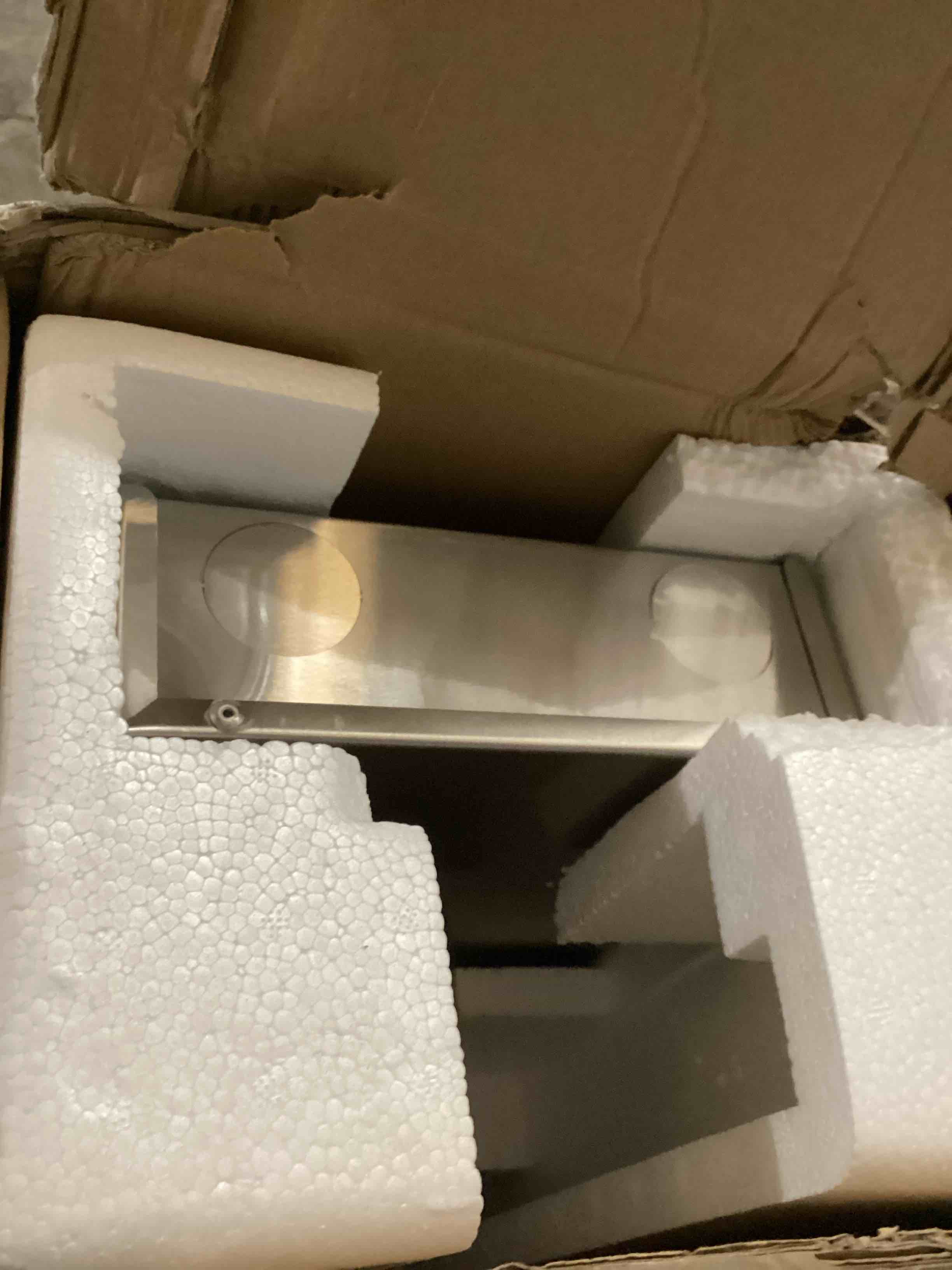 https://s3.amazonaws.com/lotting-images-prod/bidfta/BLU5997535_1730996263730.jpeg