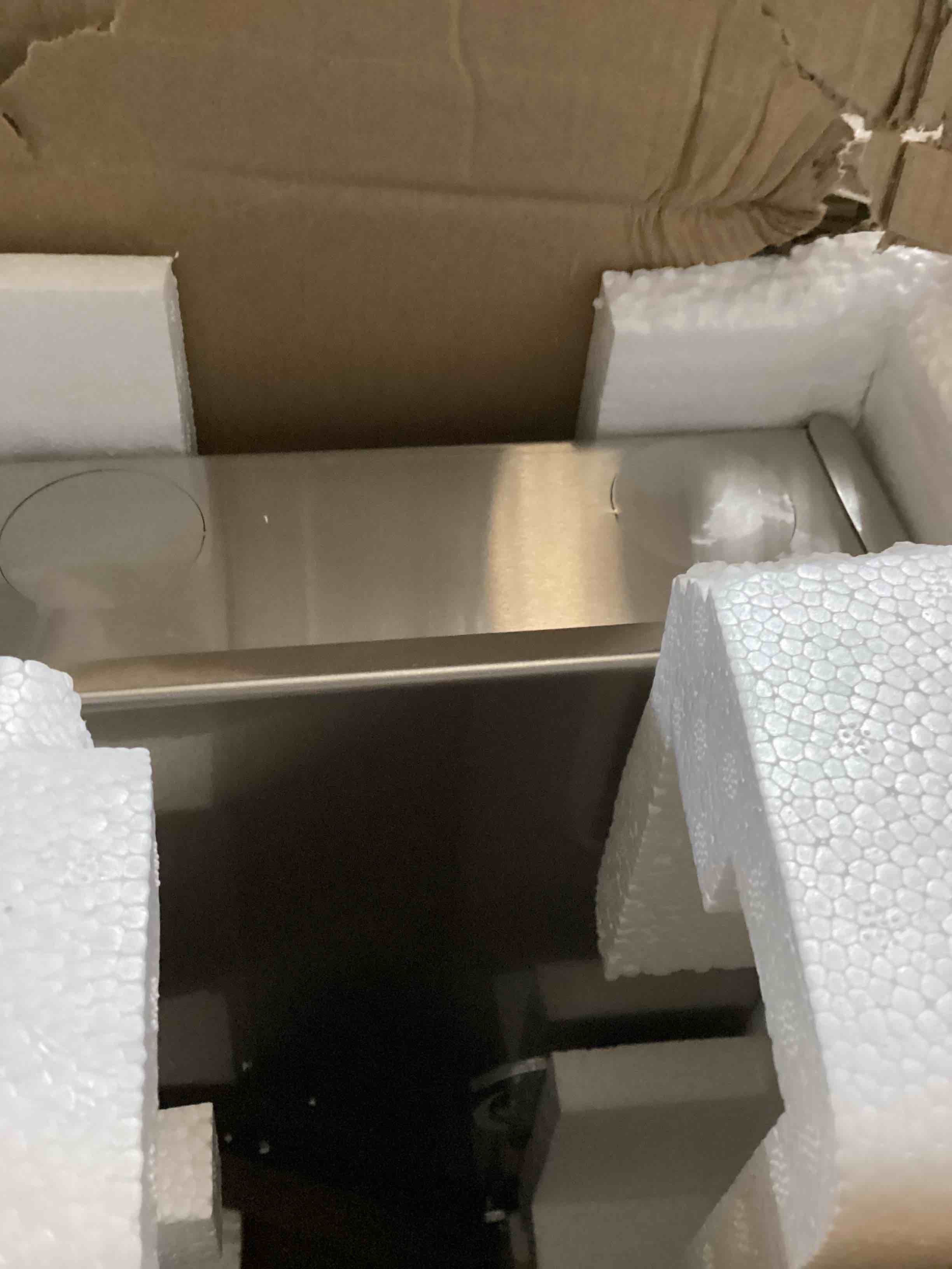 https://s3.amazonaws.com/lotting-images-prod/bidfta/BLU5997535_1730996268194.jpeg