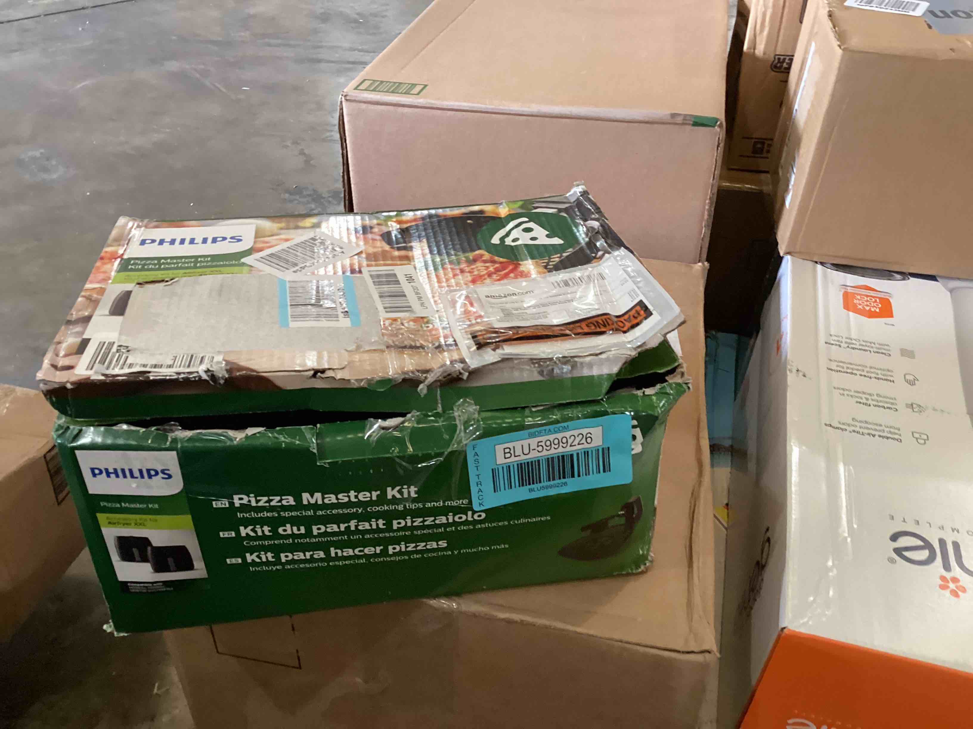 https://s3.amazonaws.com/lotting-images-prod/bidfta/BLU5999226_1727116236398.jpeg