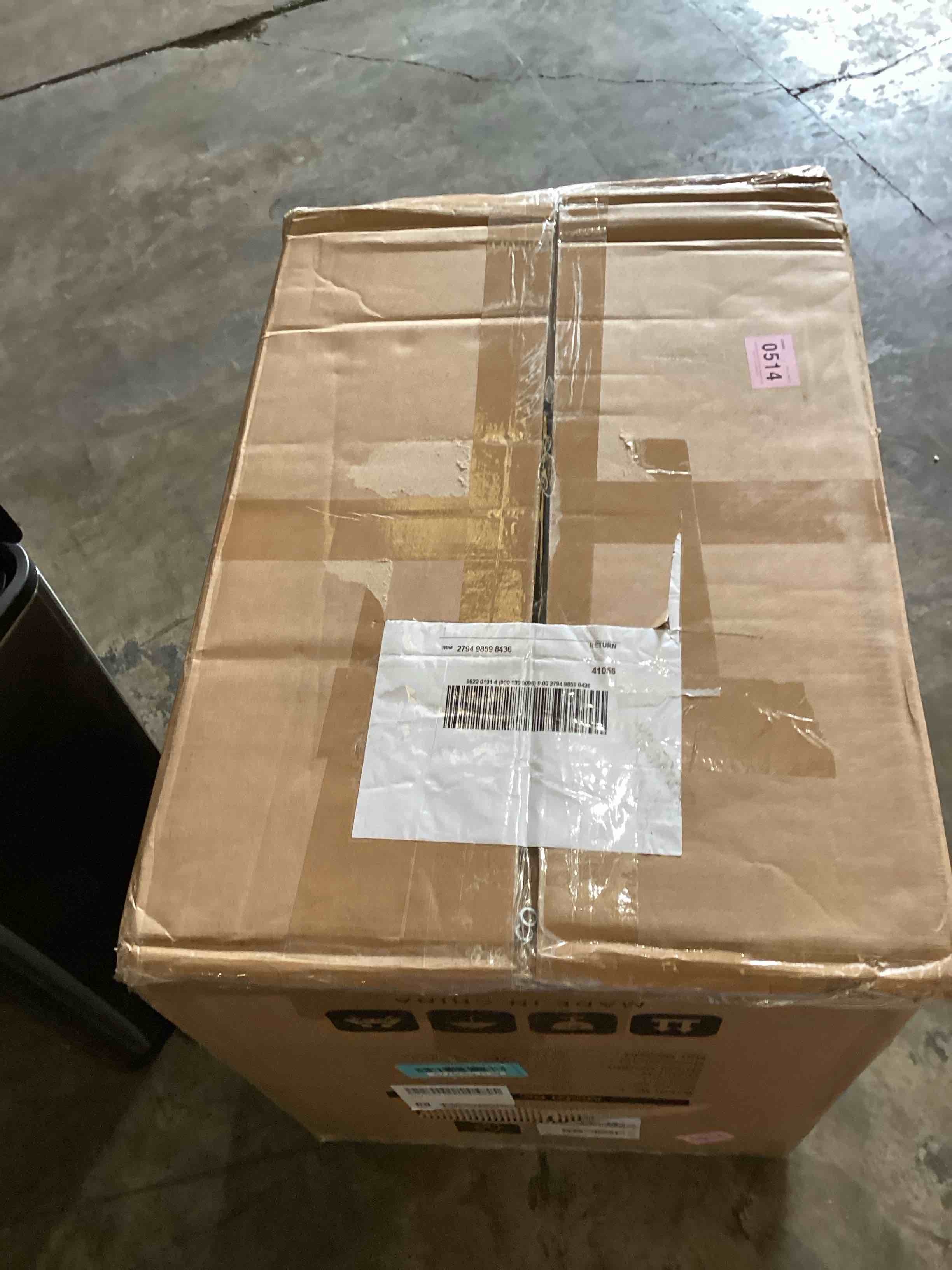 https://s3.amazonaws.com/lotting-images-prod/bidfta/BLU5999770_1727711209440.jpeg