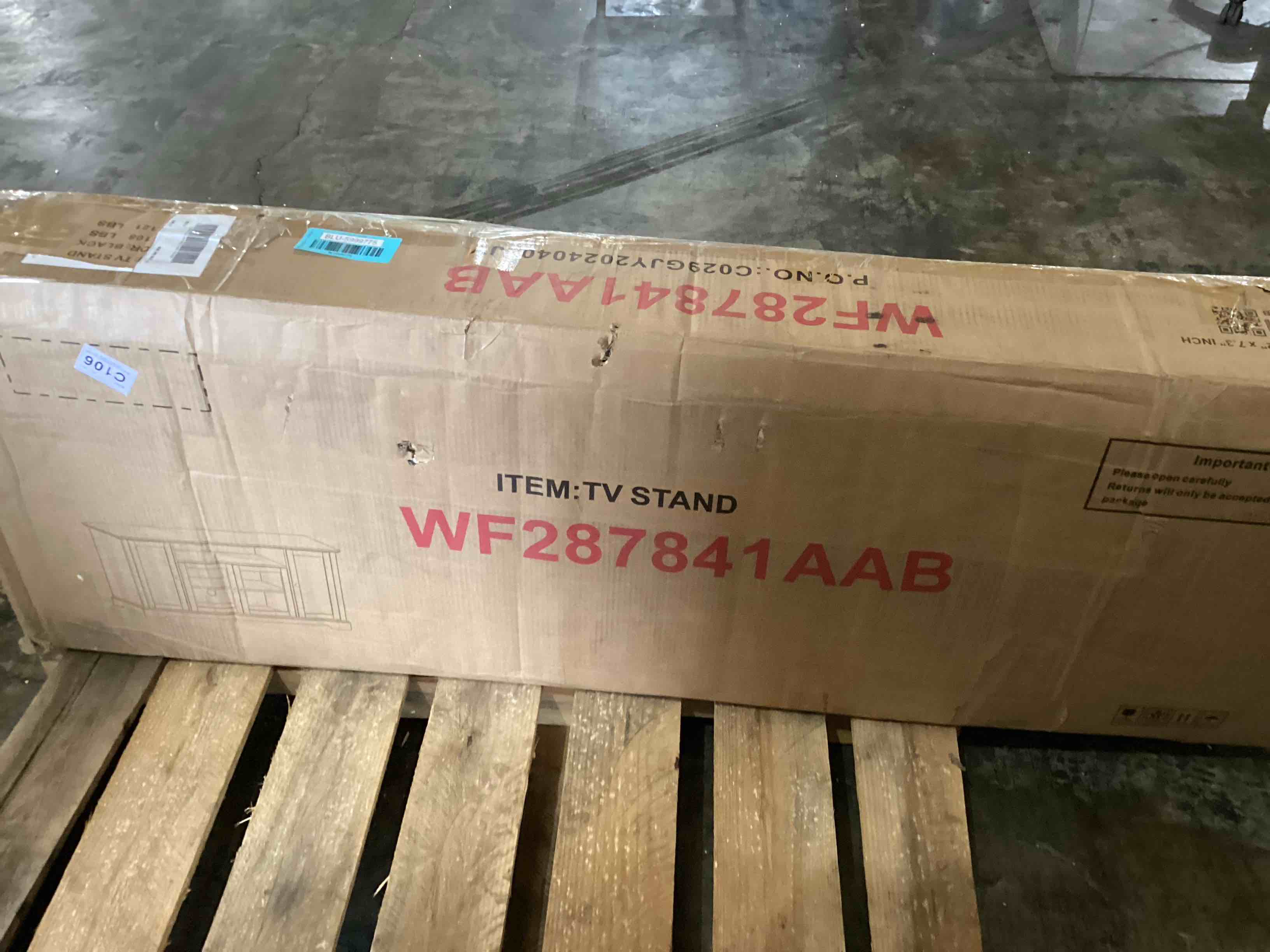 https://s3.amazonaws.com/lotting-images-prod/bidfta/BLU5999775_1727717304352.jpeg