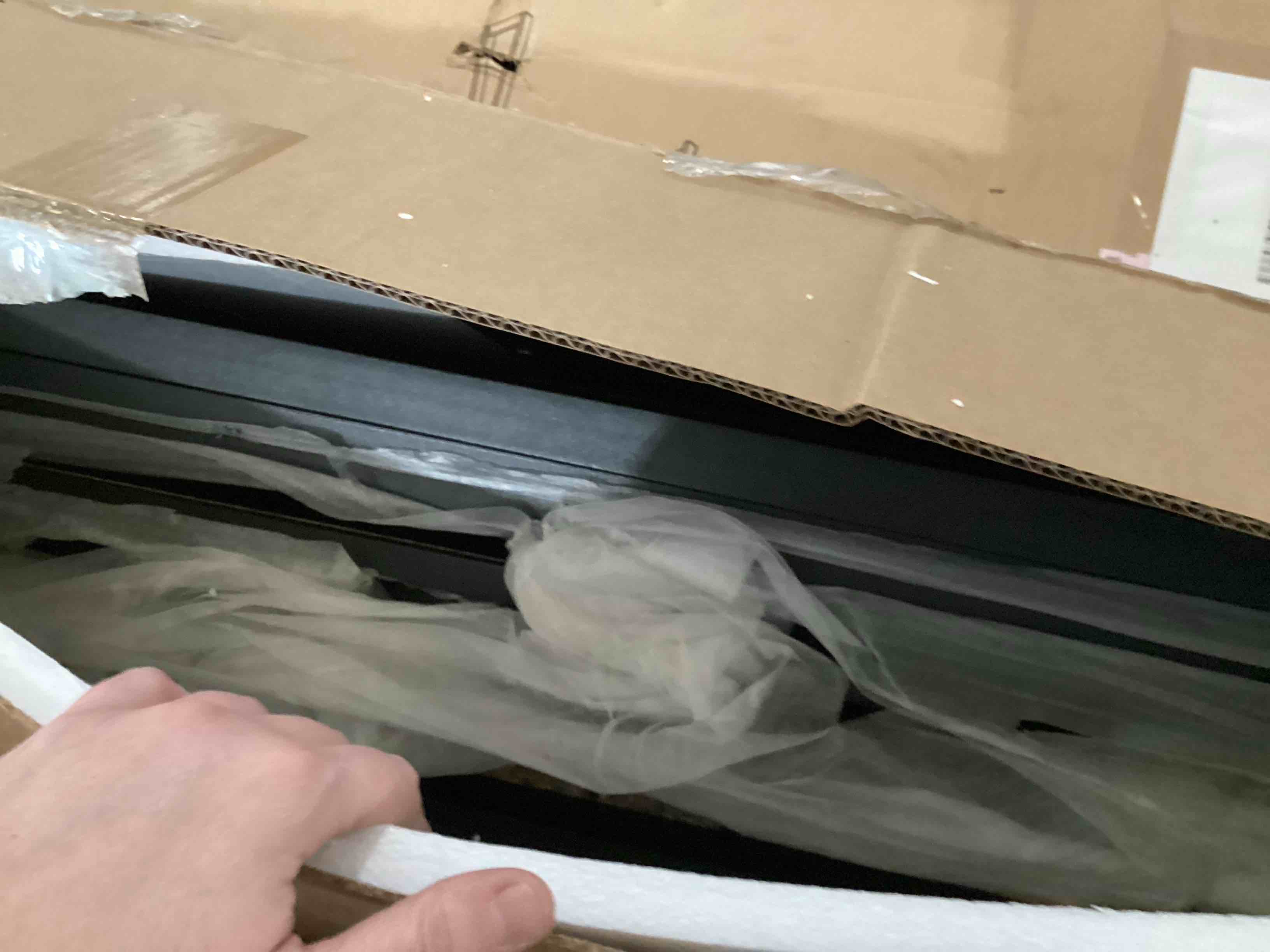 https://s3.amazonaws.com/lotting-images-prod/bidfta/BLU5999775_1727717350956.jpeg