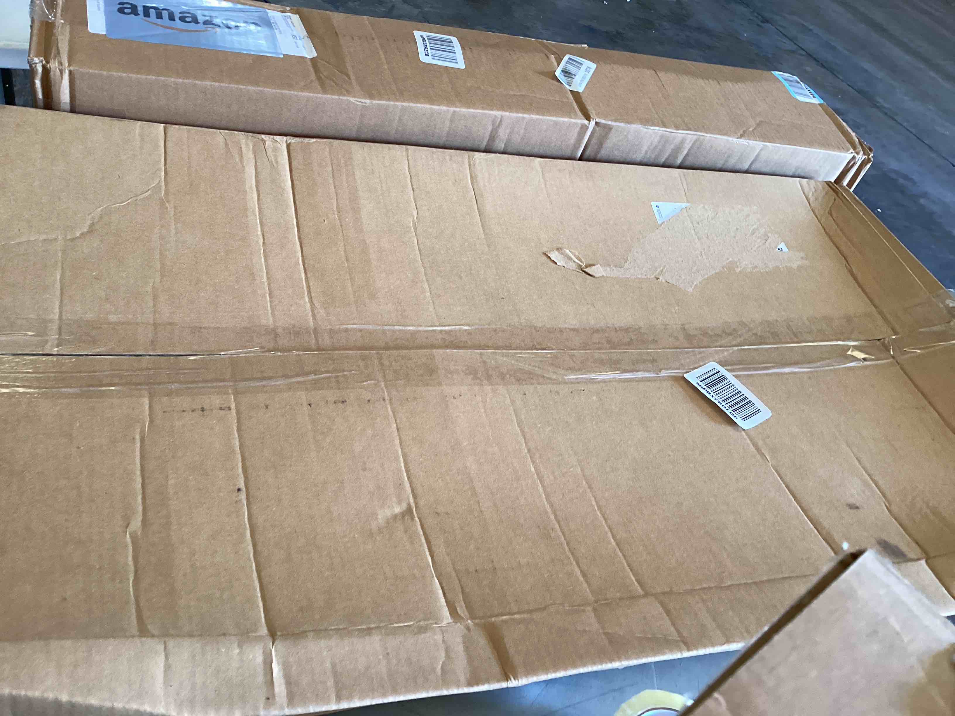 https://s3.amazonaws.com/lotting-images-prod/bidfta/BLU6000253_1728054442107.jpeg