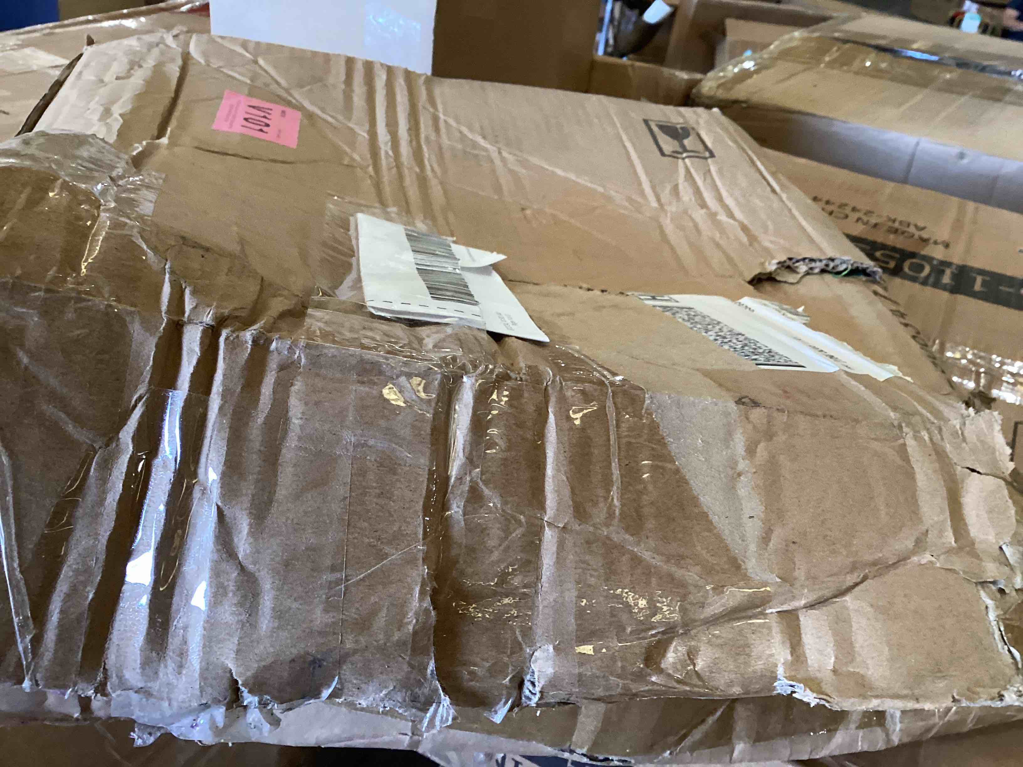 https://s3.amazonaws.com/lotting-images-prod/bidfta/BLU6000388_1728315978634.jpeg