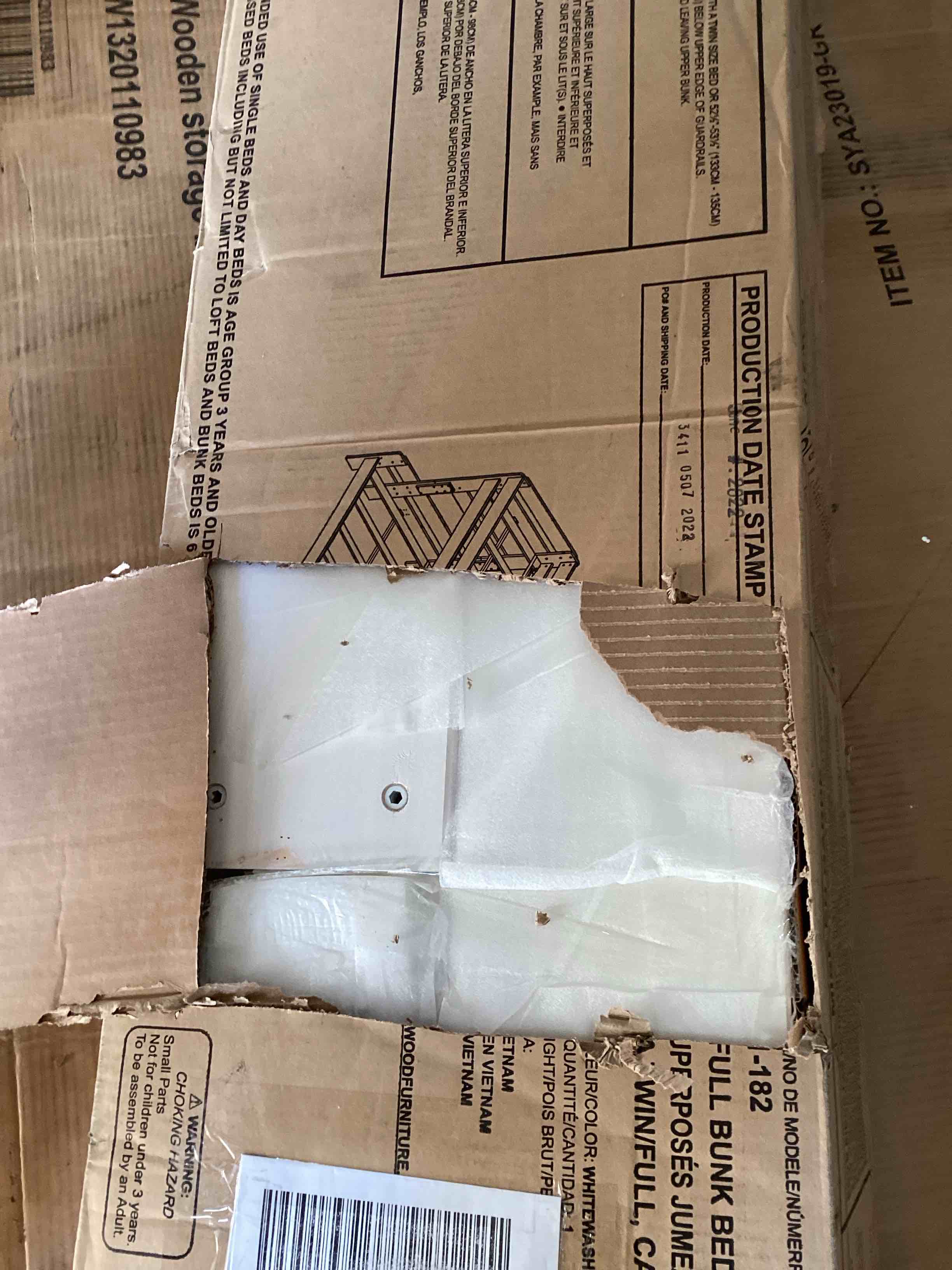 https://s3.amazonaws.com/lotting-images-prod/bidfta/BLU6000433_1728392032309.jpeg