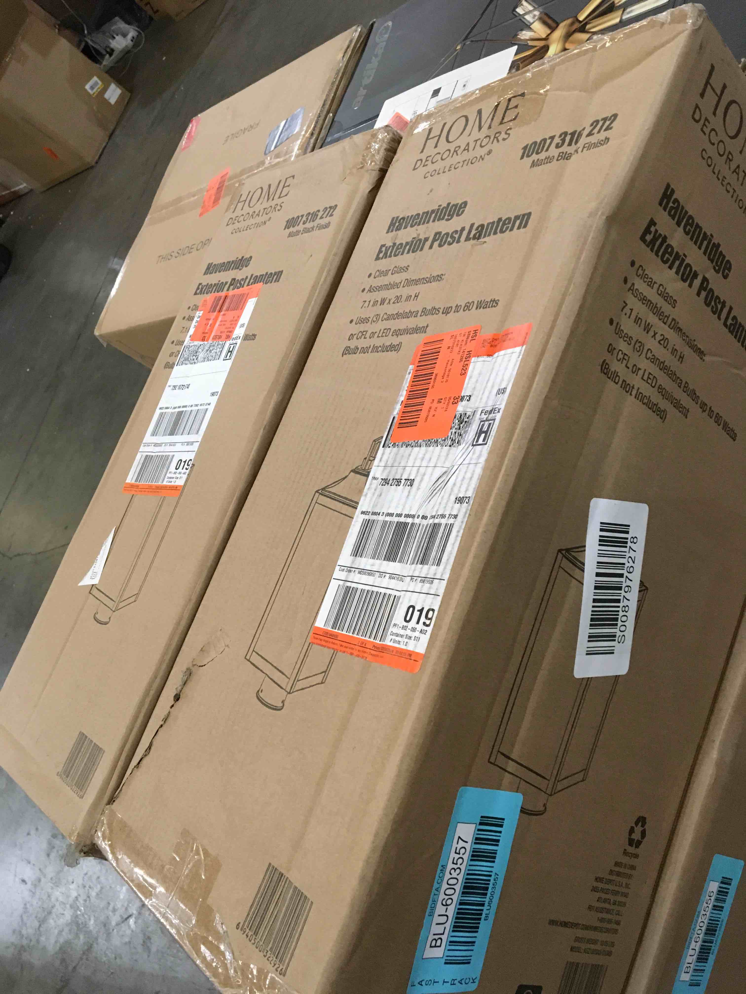 https://s3.amazonaws.com/lotting-images-prod/bidfta/BLU6003556_1715873526710.jpeg