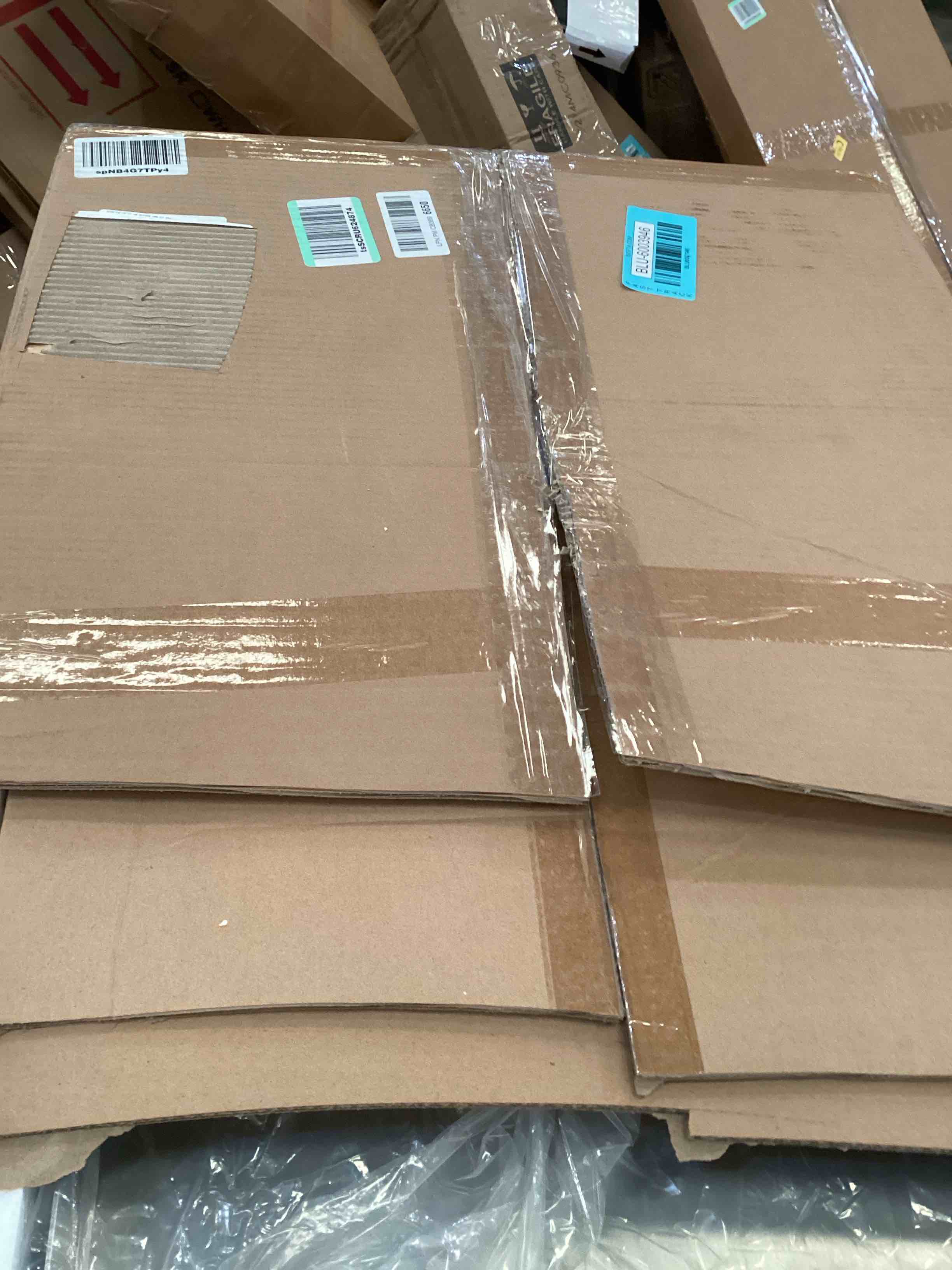 https://s3.amazonaws.com/lotting-images-prod/bidfta/BLU6003946_1716572082542.jpeg