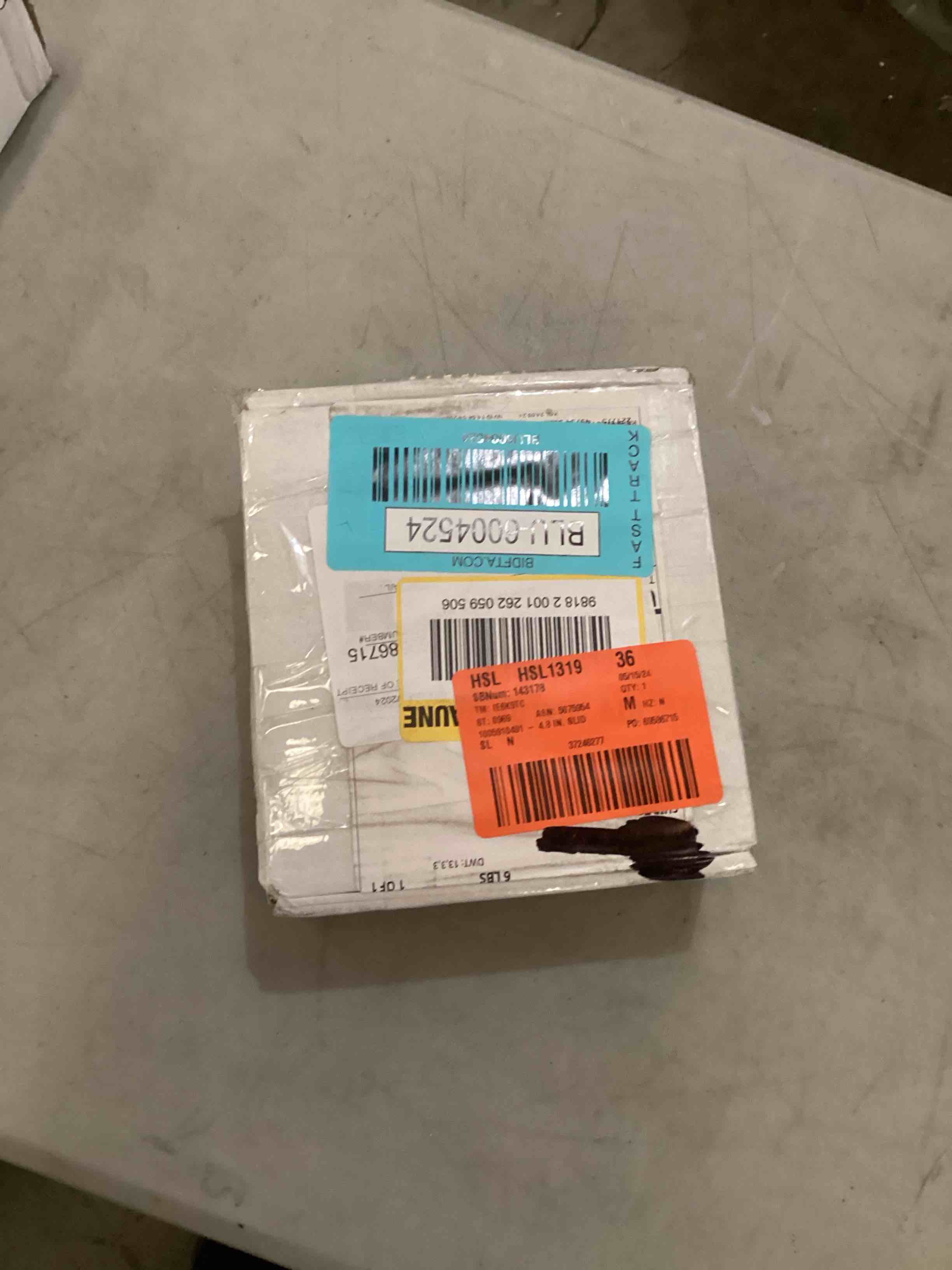 https://s3.amazonaws.com/lotting-images-prod/bidfta/BLU6004524_1718133746317.jpeg