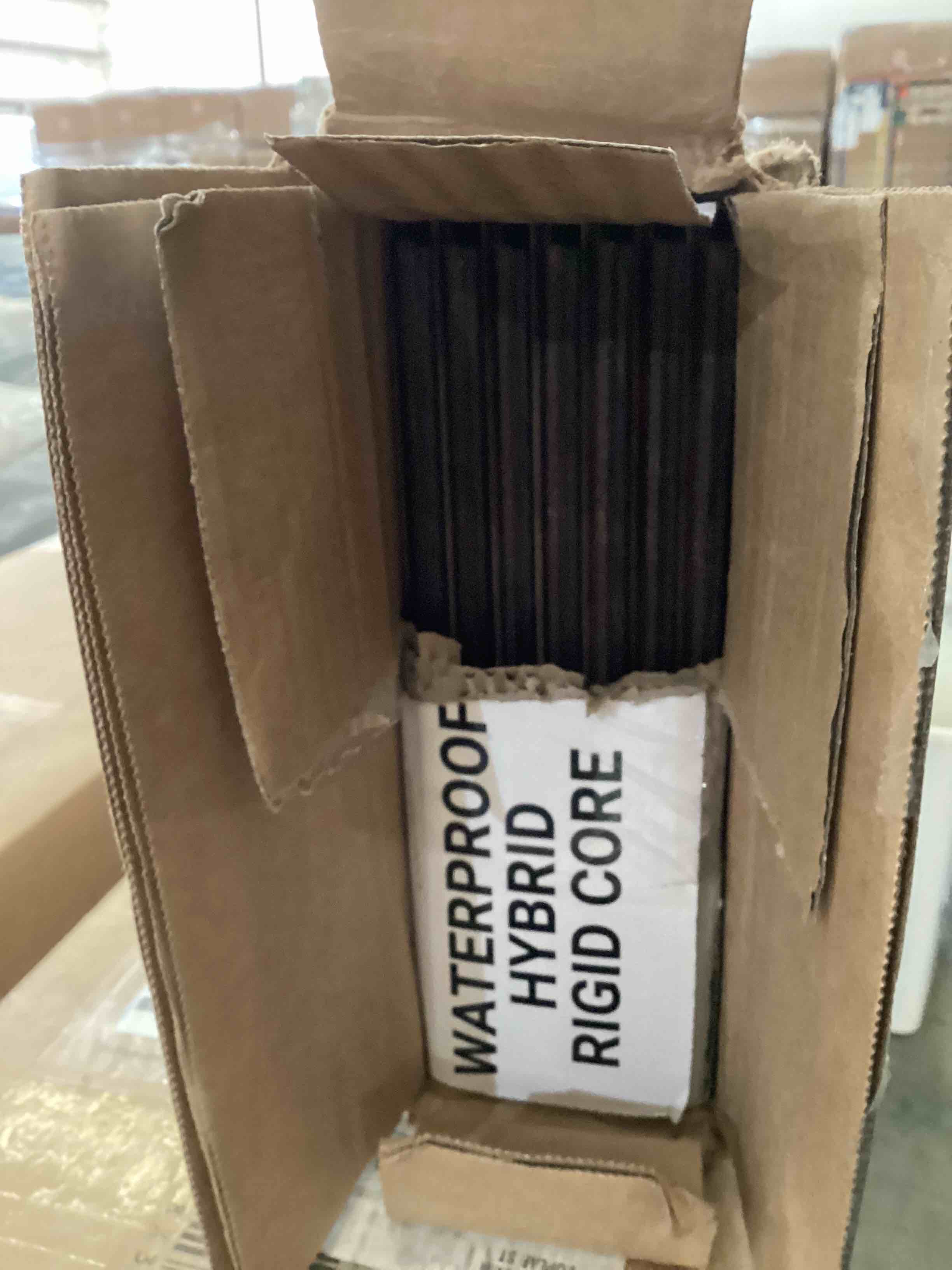 https://s3.amazonaws.com/lotting-images-prod/bidfta/BLU6004533_1718198743391.jpeg