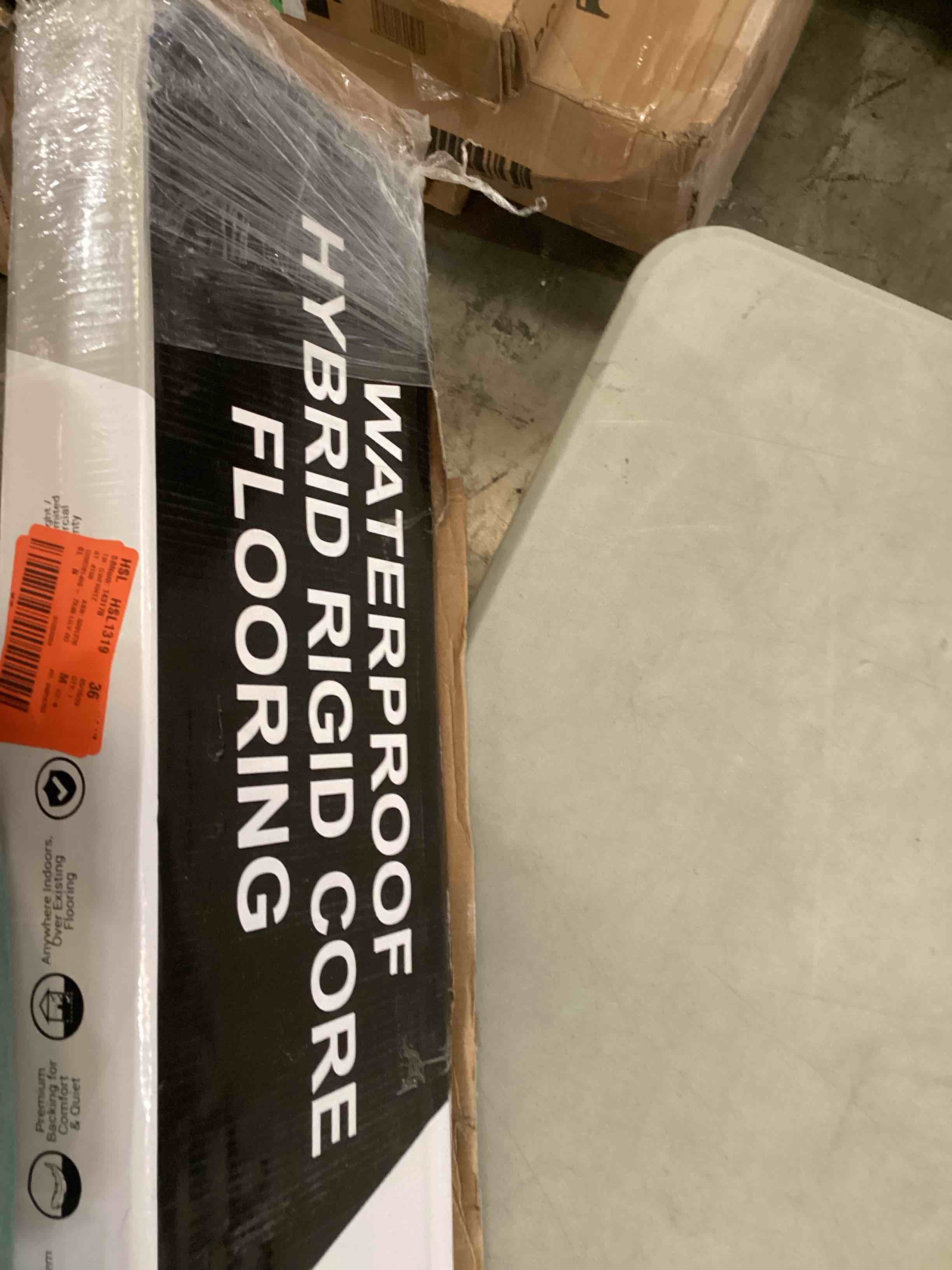 https://s3.amazonaws.com/lotting-images-prod/bidfta/BLU6004540_1718199550183.jpeg