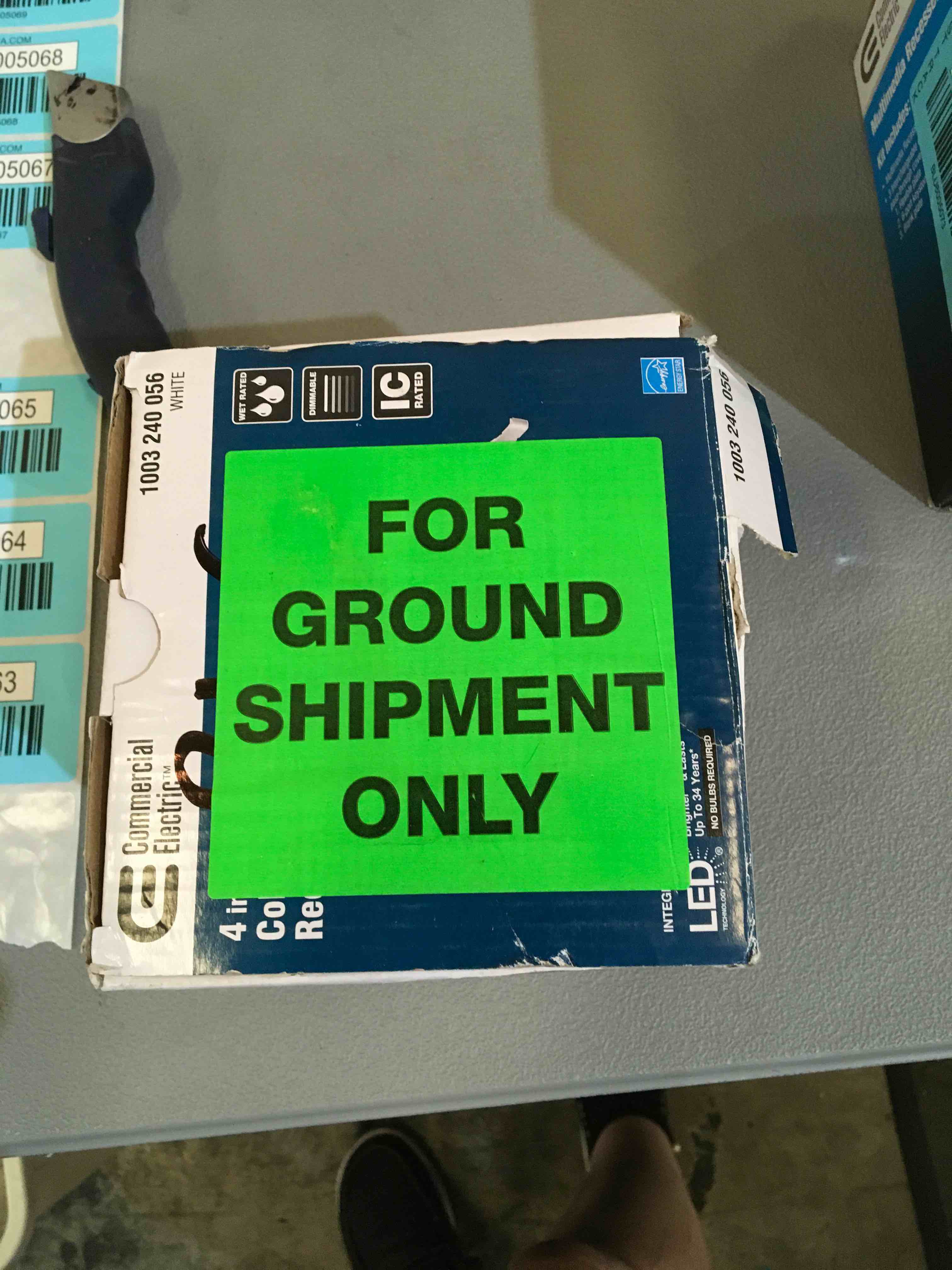 https://s3.amazonaws.com/lotting-images-prod/bidfta/BLU6005071_1716407934395.jpeg