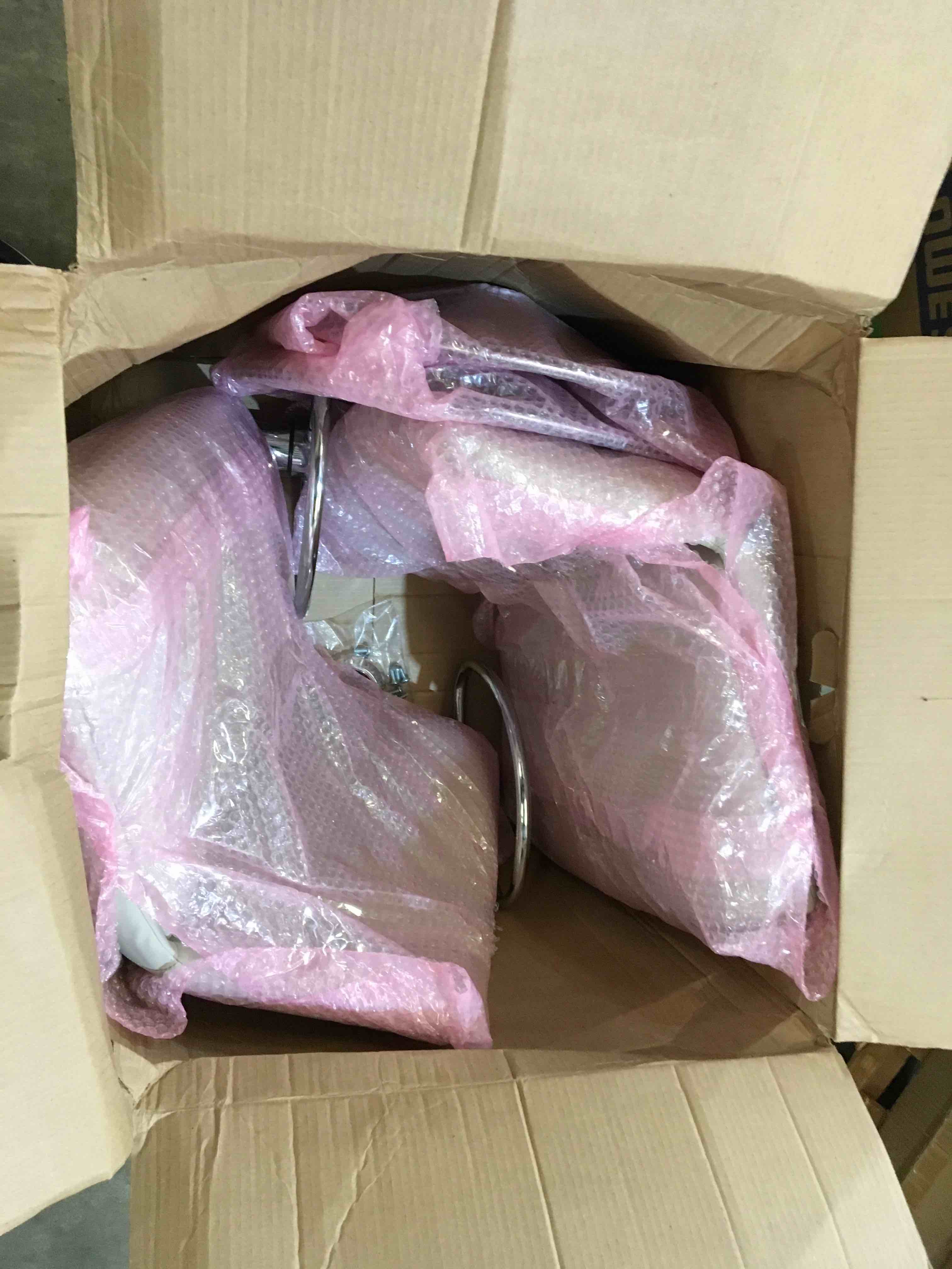 https://s3.amazonaws.com/lotting-images-prod/bidfta/BLU6005652_1718130905768.jpeg