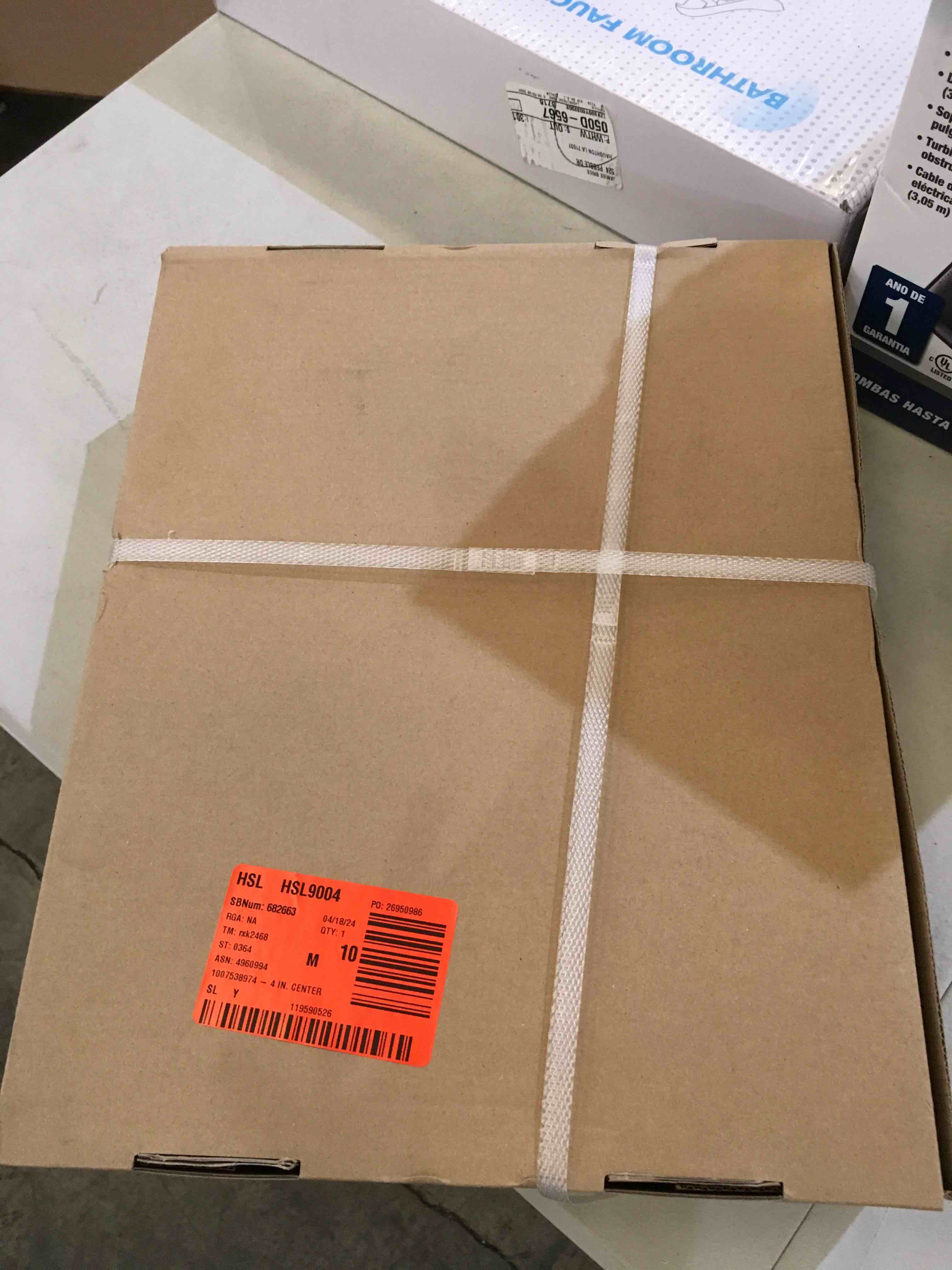 https://s3.amazonaws.com/lotting-images-prod/bidfta/BLU6005734_1718207317205.jpeg