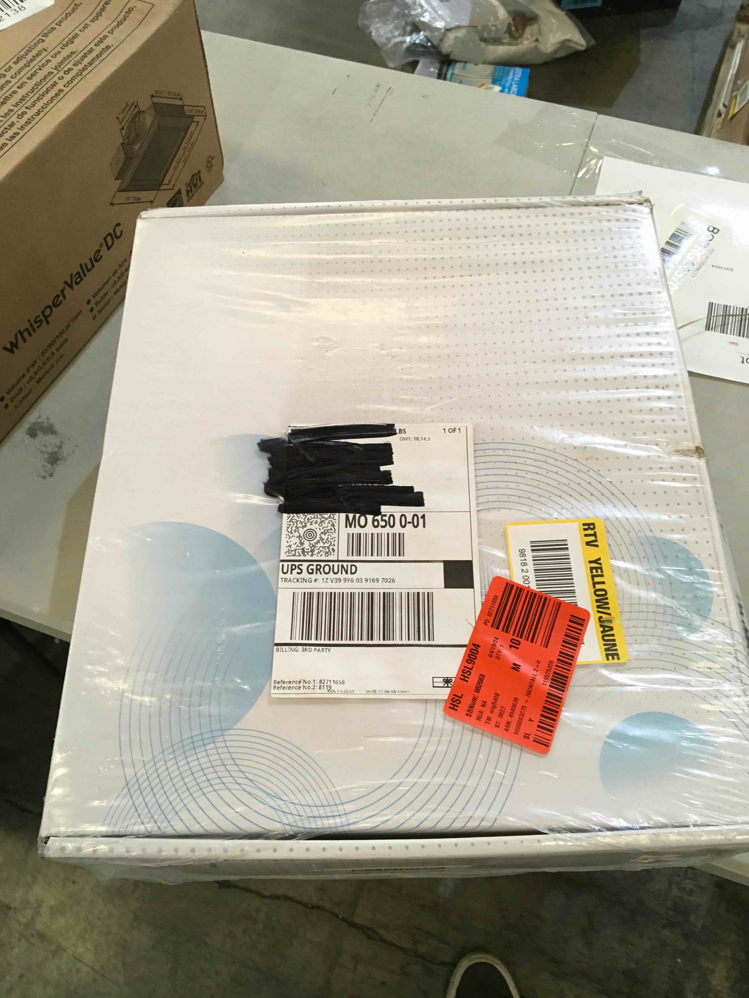 https://s3.amazonaws.com/lotting-images-prod/bidfta/BLU6005743_1718213135352.jpeg