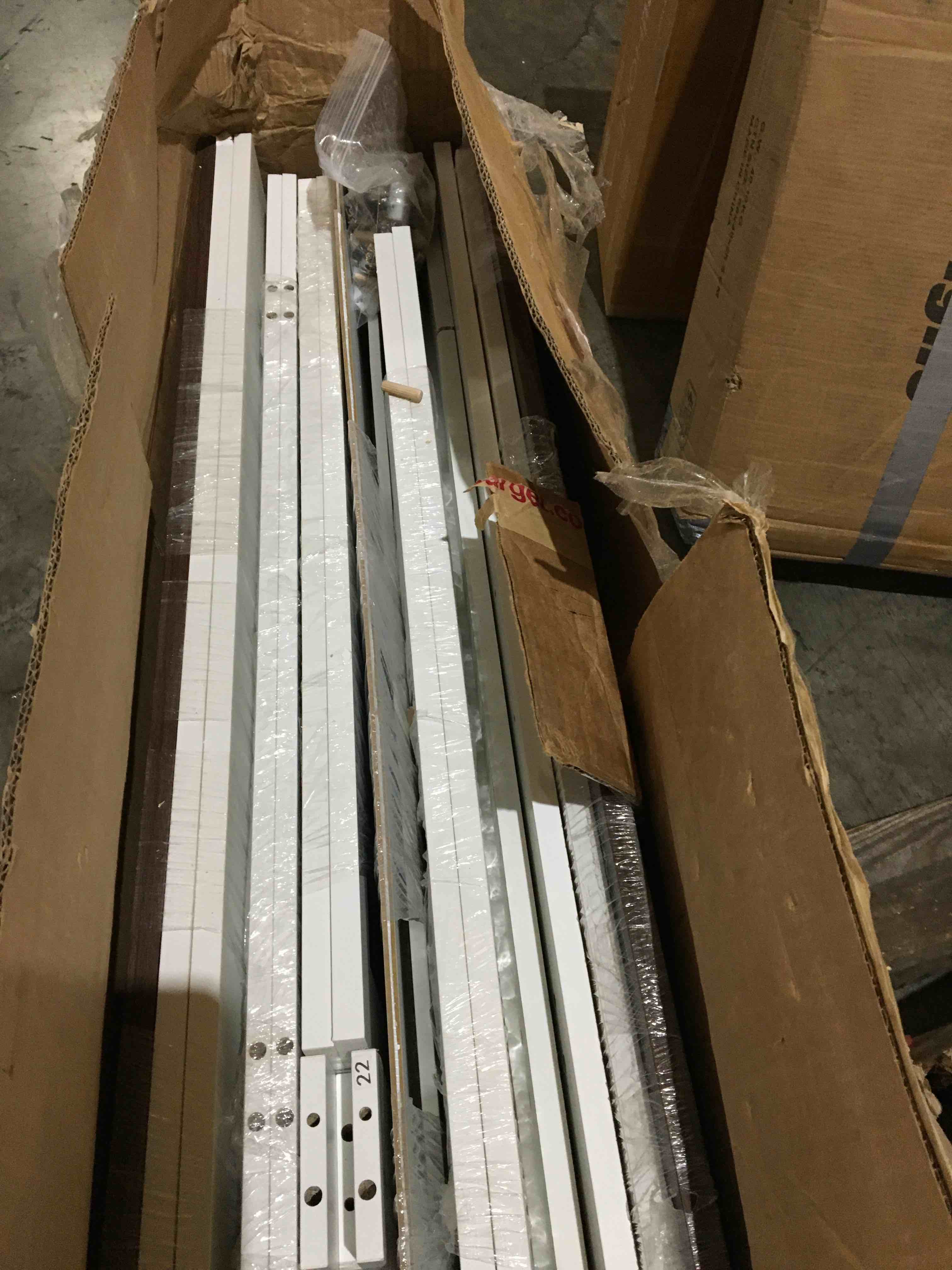 https://s3.amazonaws.com/lotting-images-prod/bidfta/BLU6006481_1722515833105.jpeg