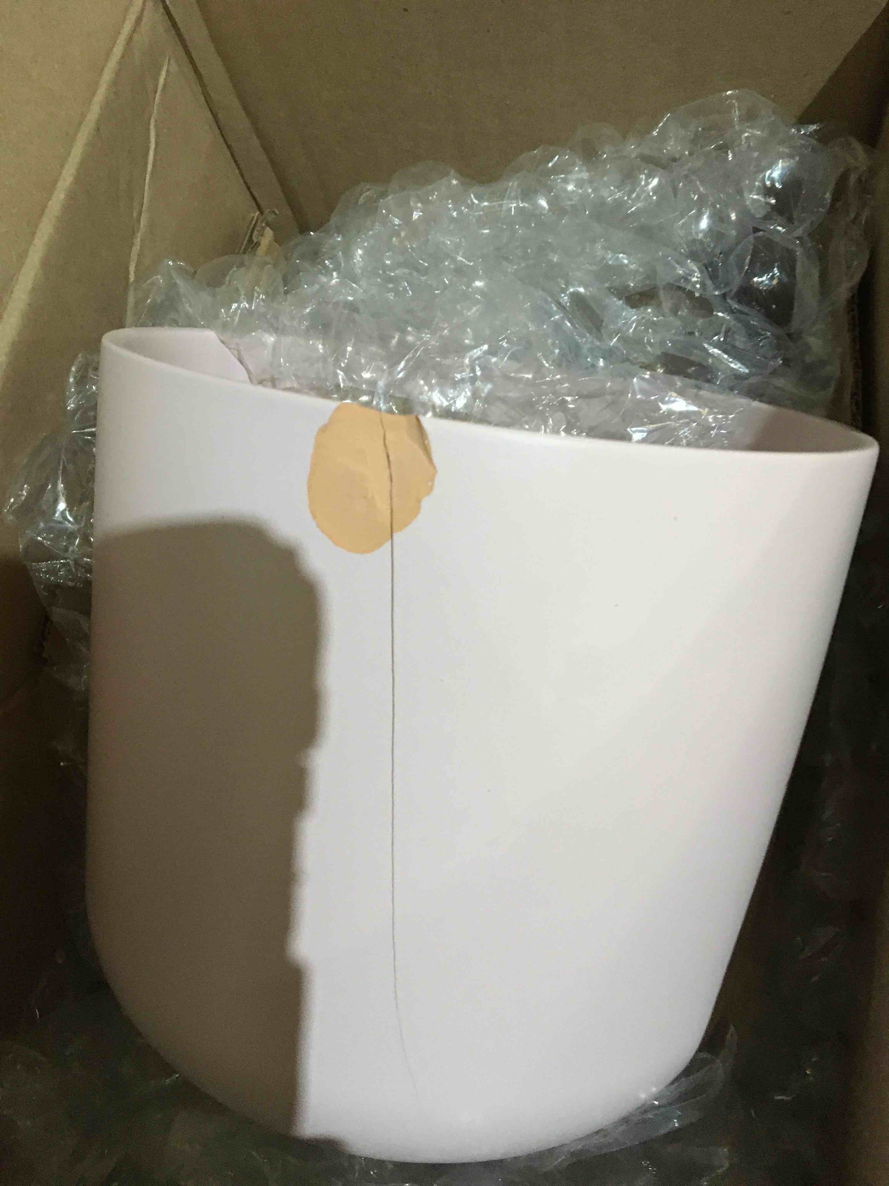 https://s3.amazonaws.com/lotting-images-prod/bidfta/BLU6006529_1722526378059.jpeg