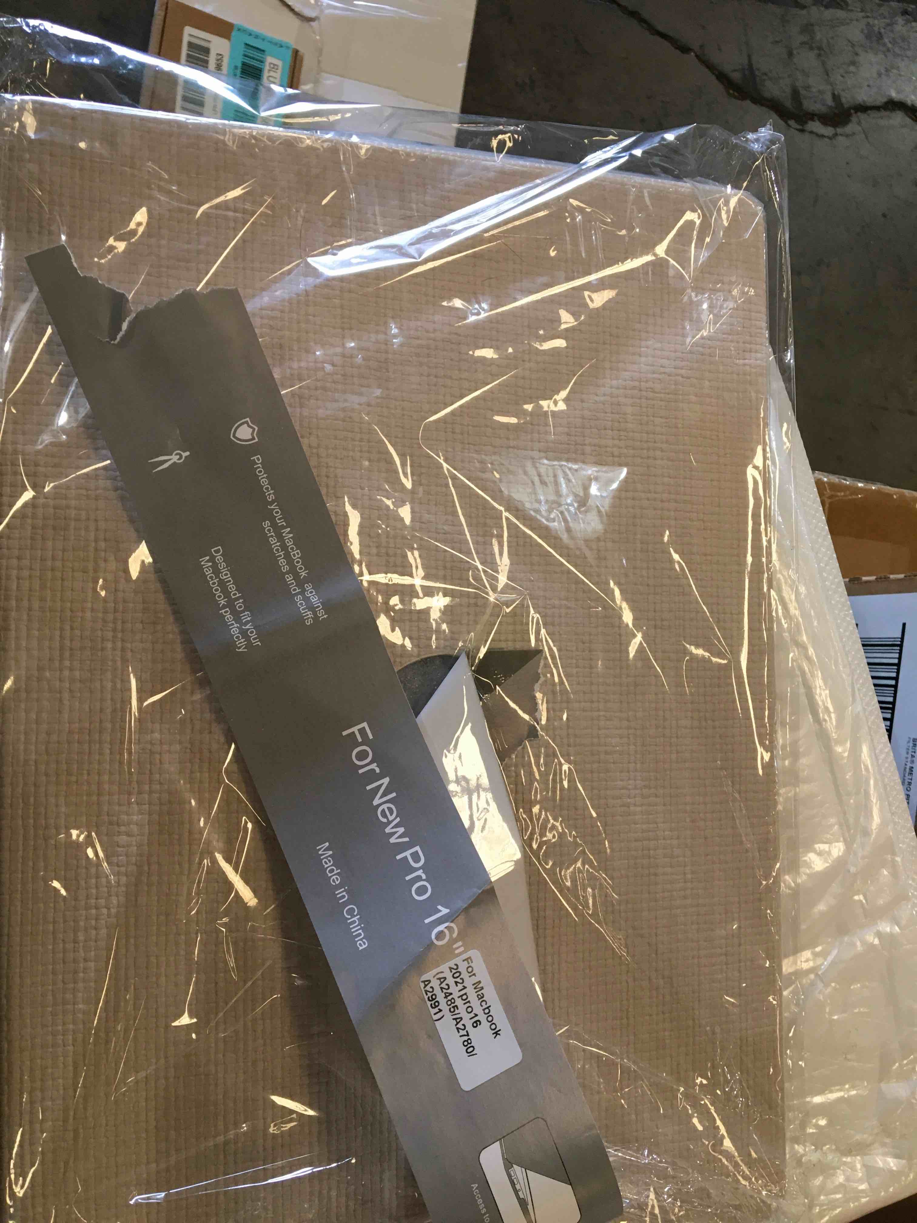 https://s3.amazonaws.com/lotting-images-prod/bidfta/BLU6006767_1722969539460.jpeg