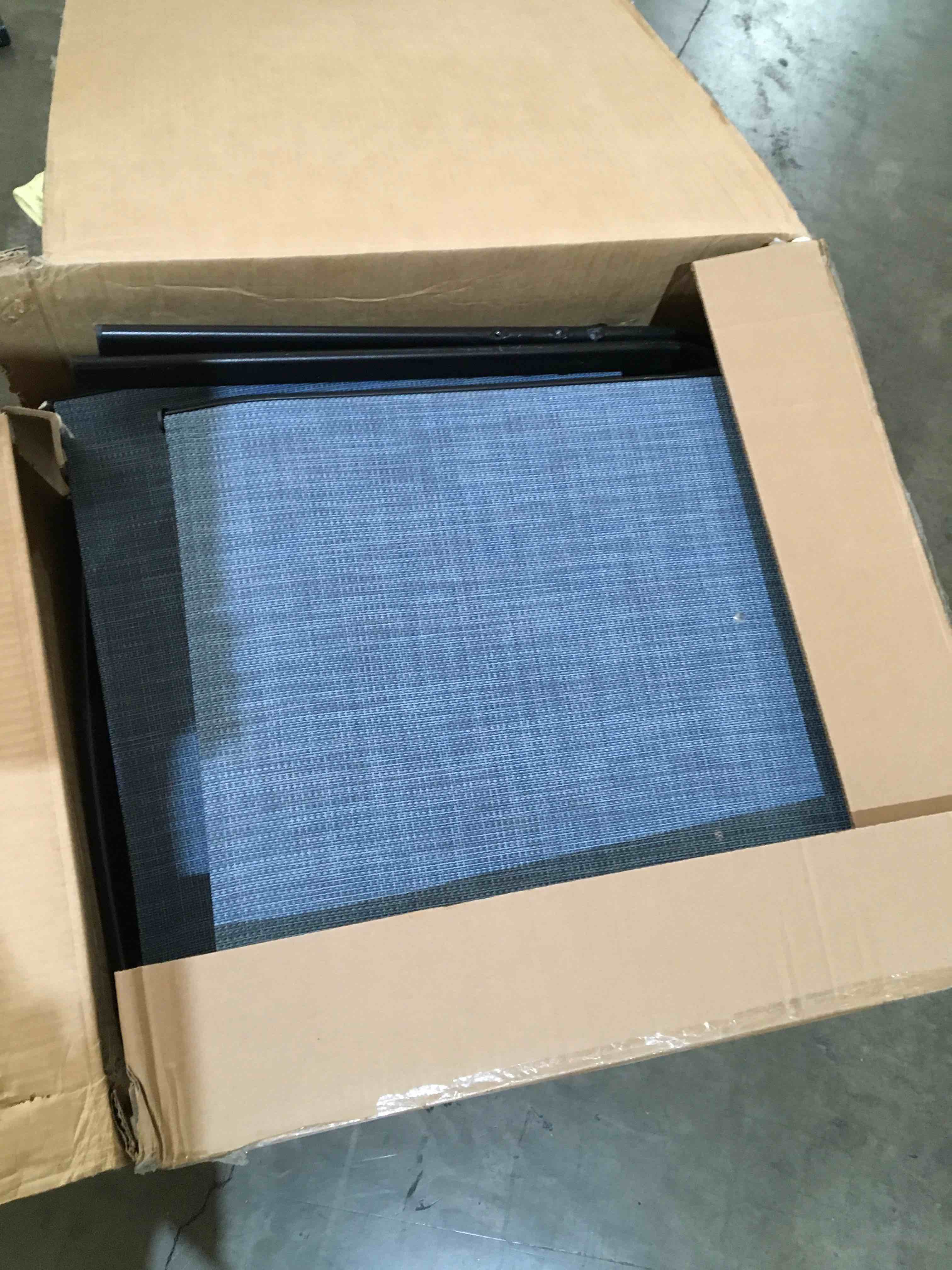 https://s3.amazonaws.com/lotting-images-prod/bidfta/BLU6007283_1723641968490.jpeg