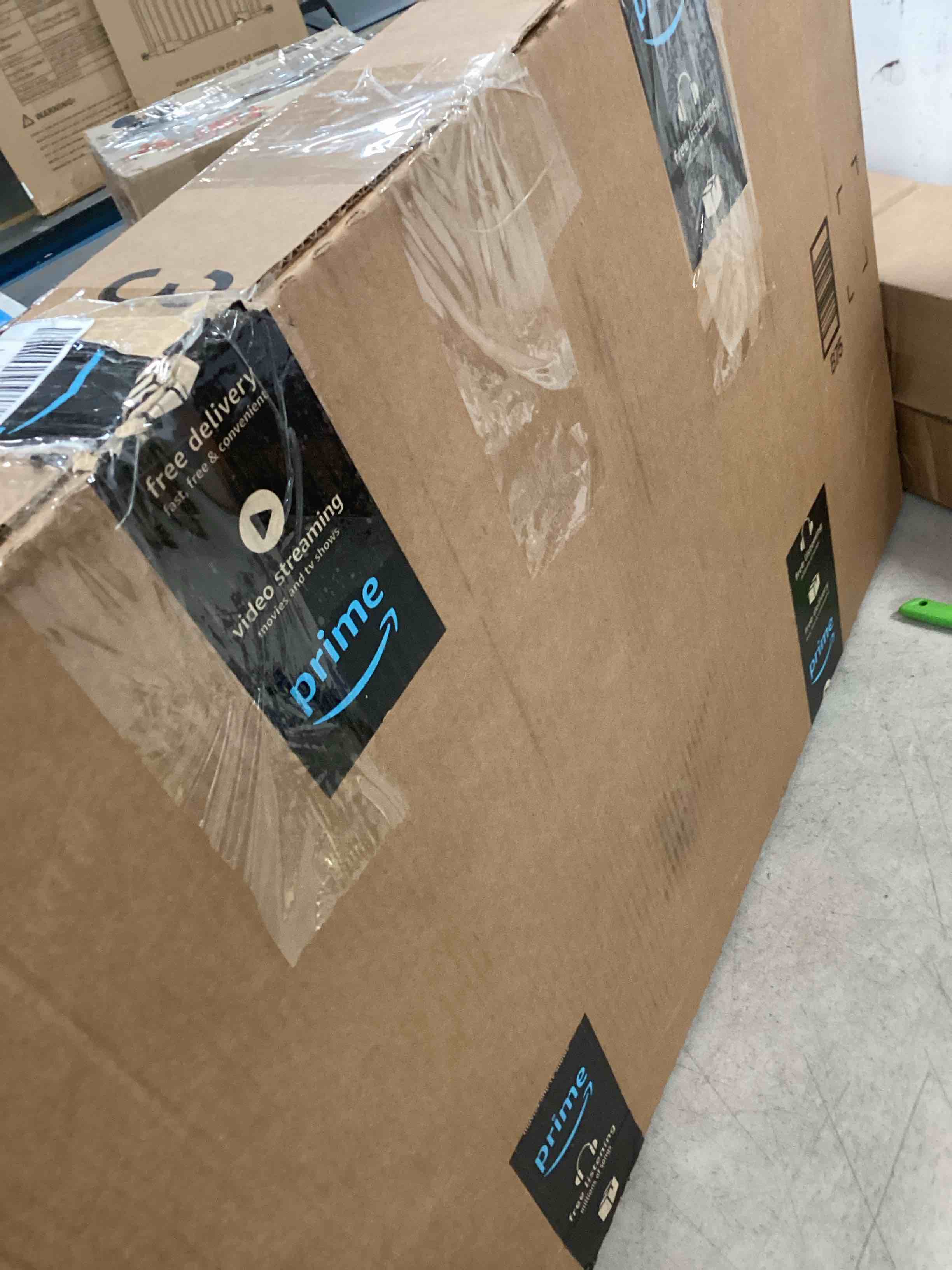 https://s3.amazonaws.com/lotting-images-prod/bidfta/BLU6008557_1708193729738.jpeg