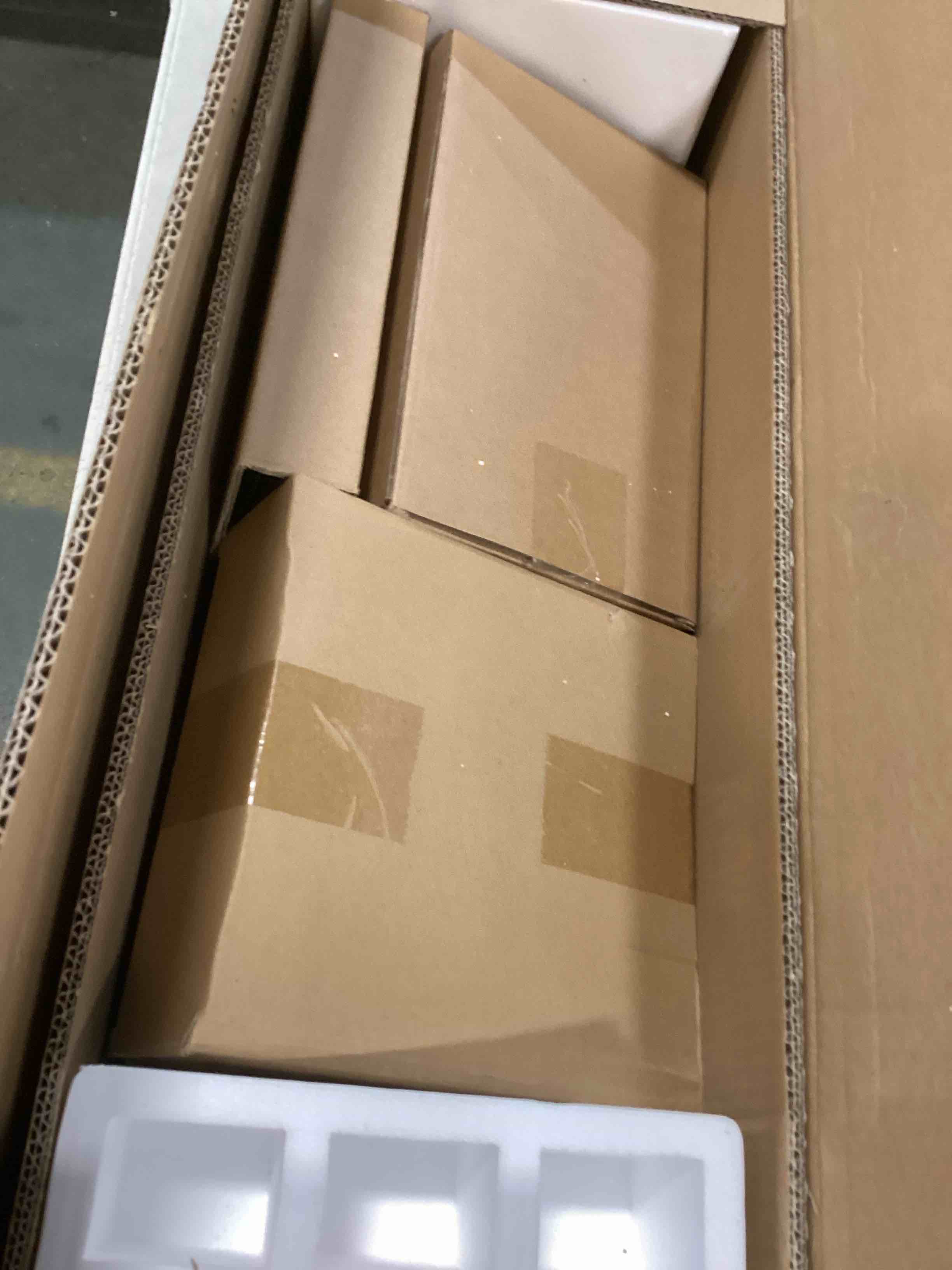 https://s3.amazonaws.com/lotting-images-prod/bidfta/BLU6008576_1708195866814.jpeg