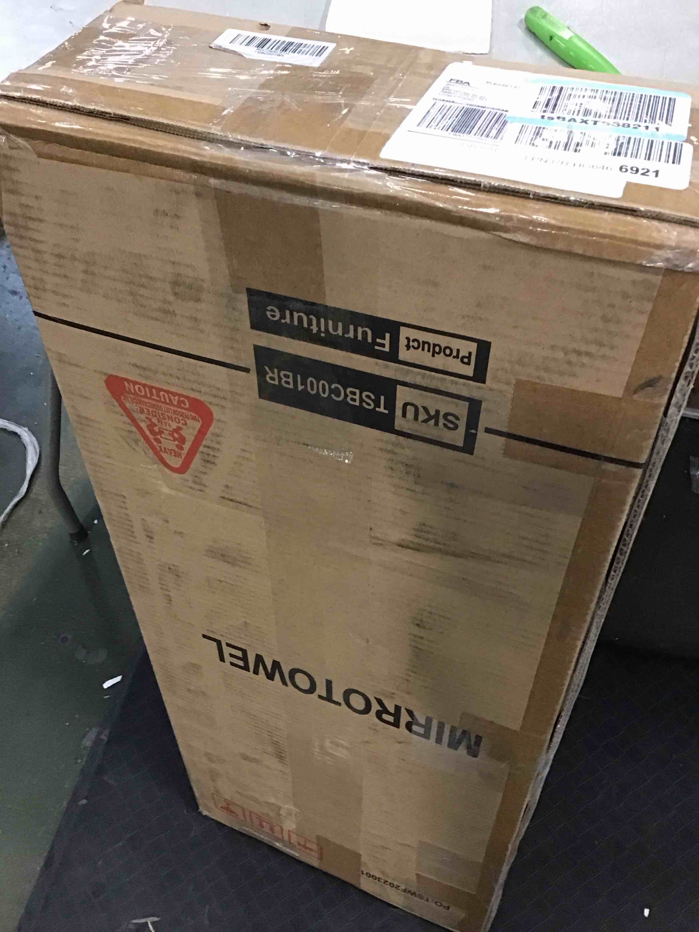 https://s3.amazonaws.com/lotting-images-prod/bidfta/BLU6009243_1708548255973.jpeg