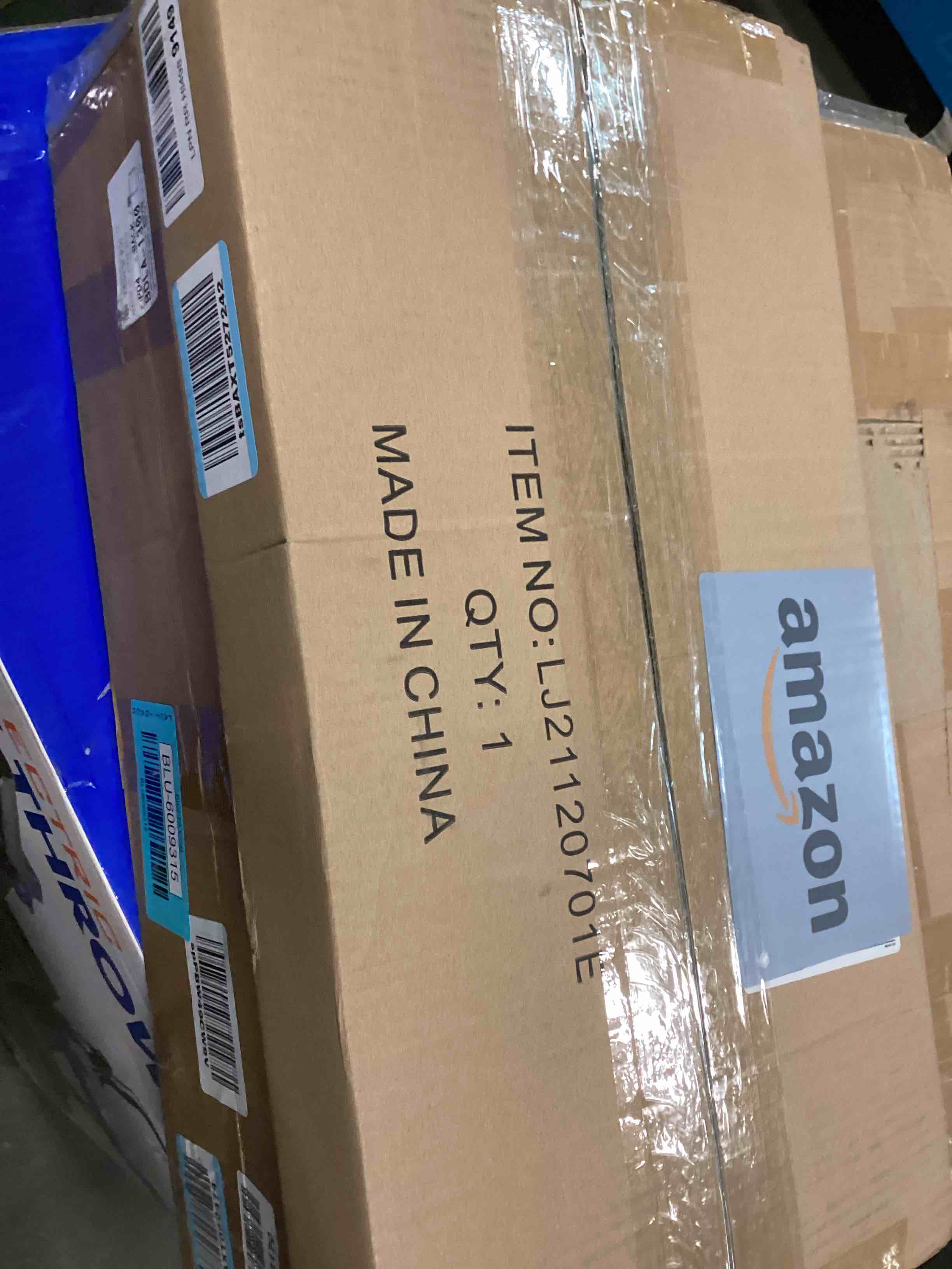 https://s3.amazonaws.com/lotting-images-prod/bidfta/BLU6009346_1708874436682.jpeg