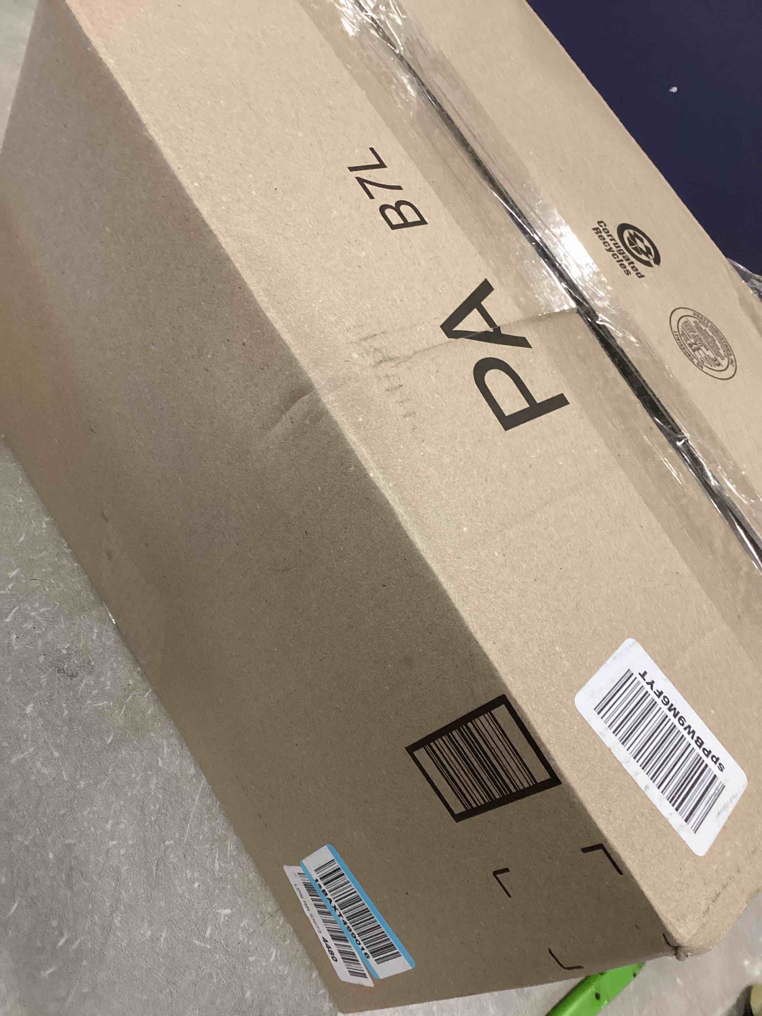 https://s3.amazonaws.com/lotting-images-prod/bidfta/BLU6009402_1708879832647.jpeg
