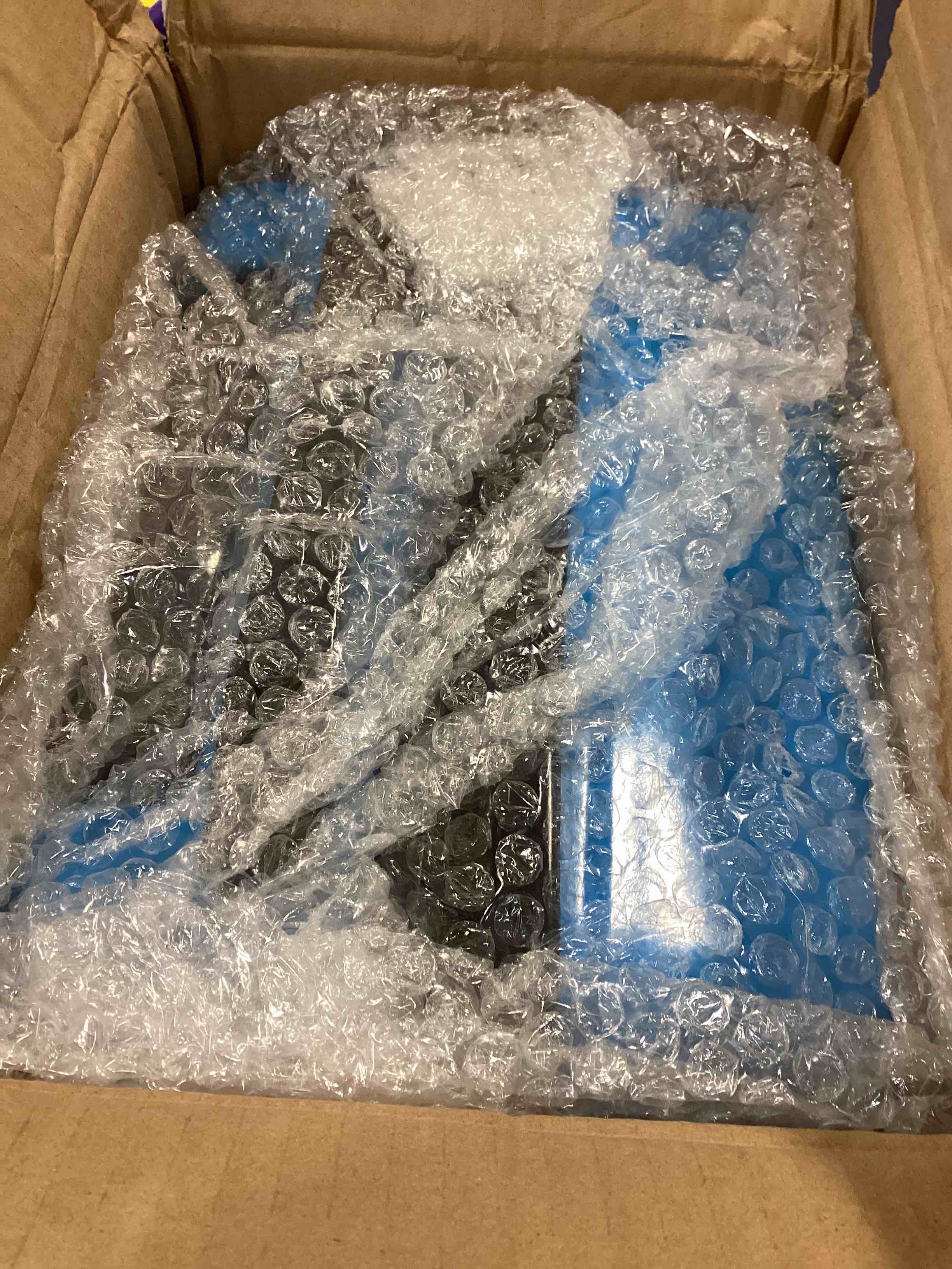 https://s3.amazonaws.com/lotting-images-prod/bidfta/BLU6009432_1708884869435.jpeg