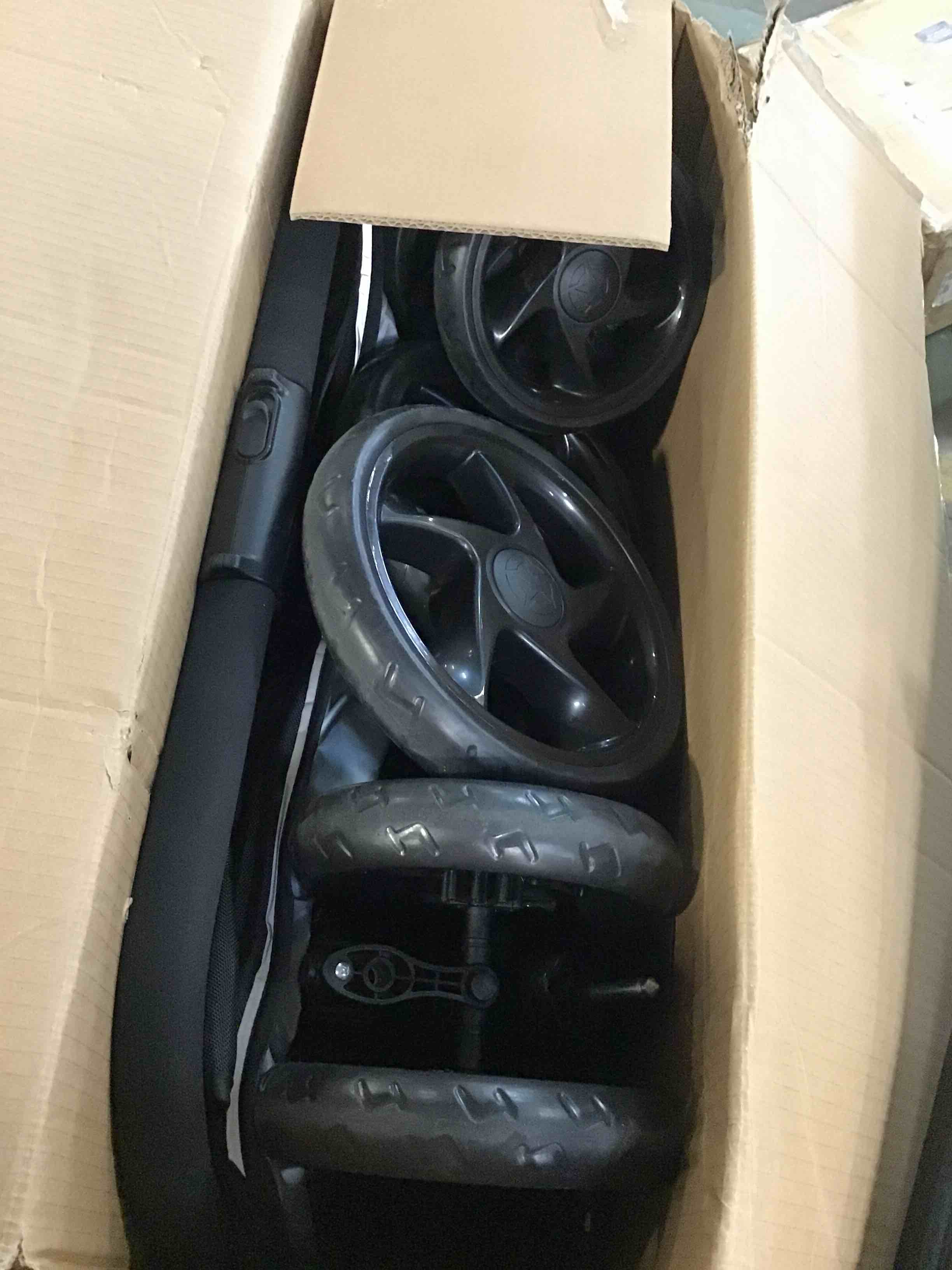 https://s3.amazonaws.com/lotting-images-prod/bidfta/BLU6009895_1708549561495.jpeg