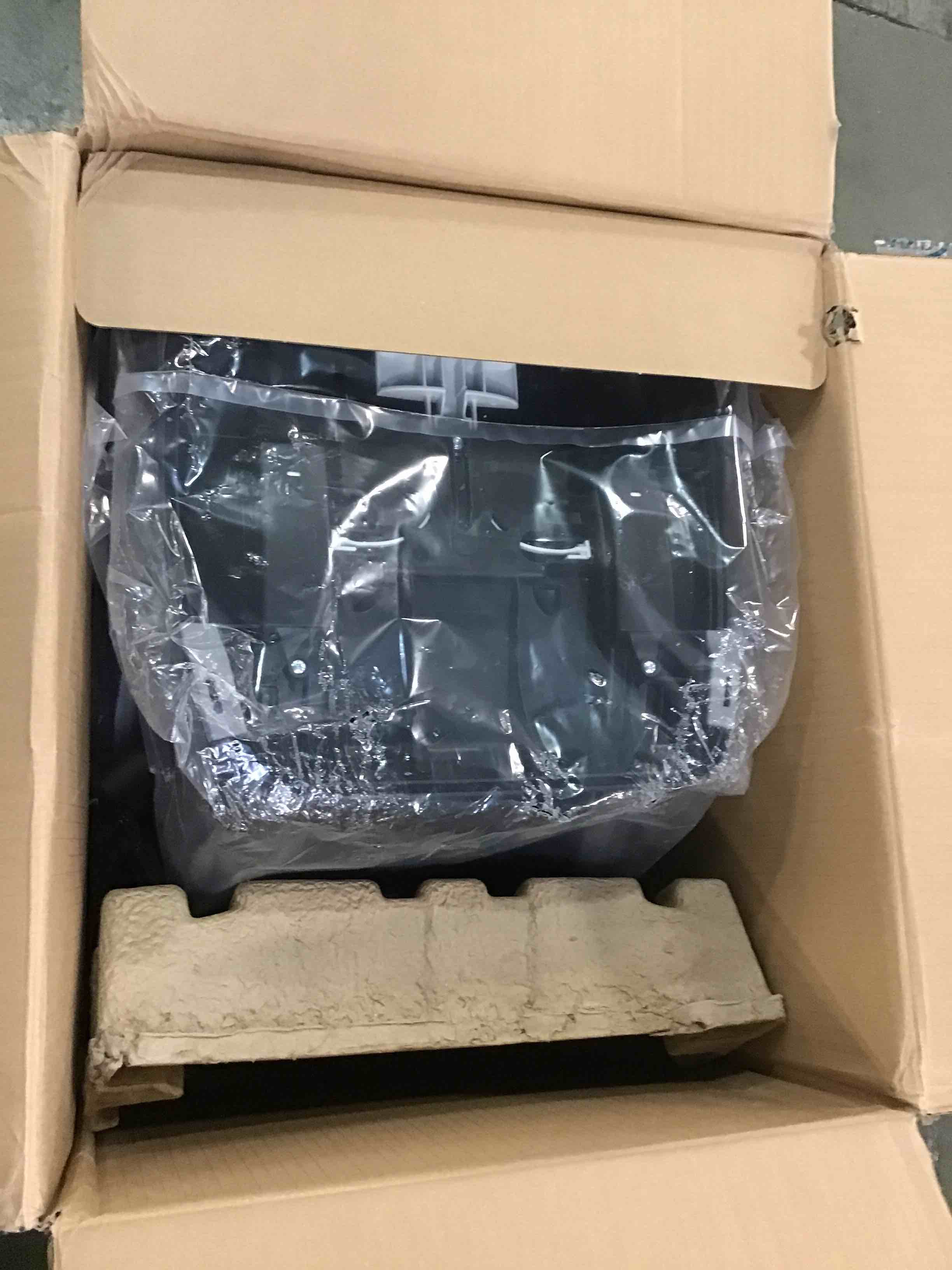 https://s3.amazonaws.com/lotting-images-prod/bidfta/BLU6009960_1708696625289.jpeg