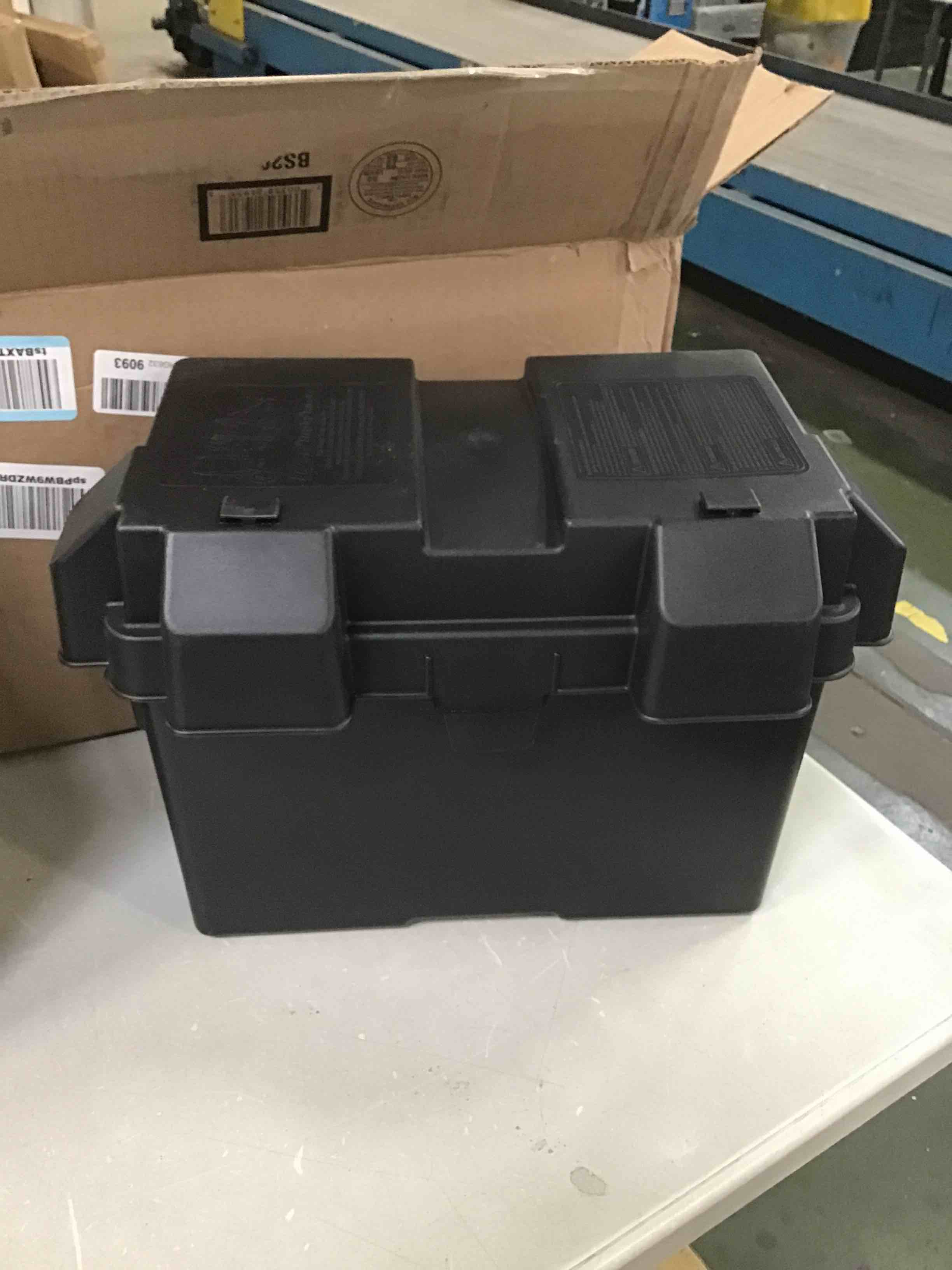 https://s3.amazonaws.com/lotting-images-prod/bidfta/BLU6009981_1708698774266.jpeg