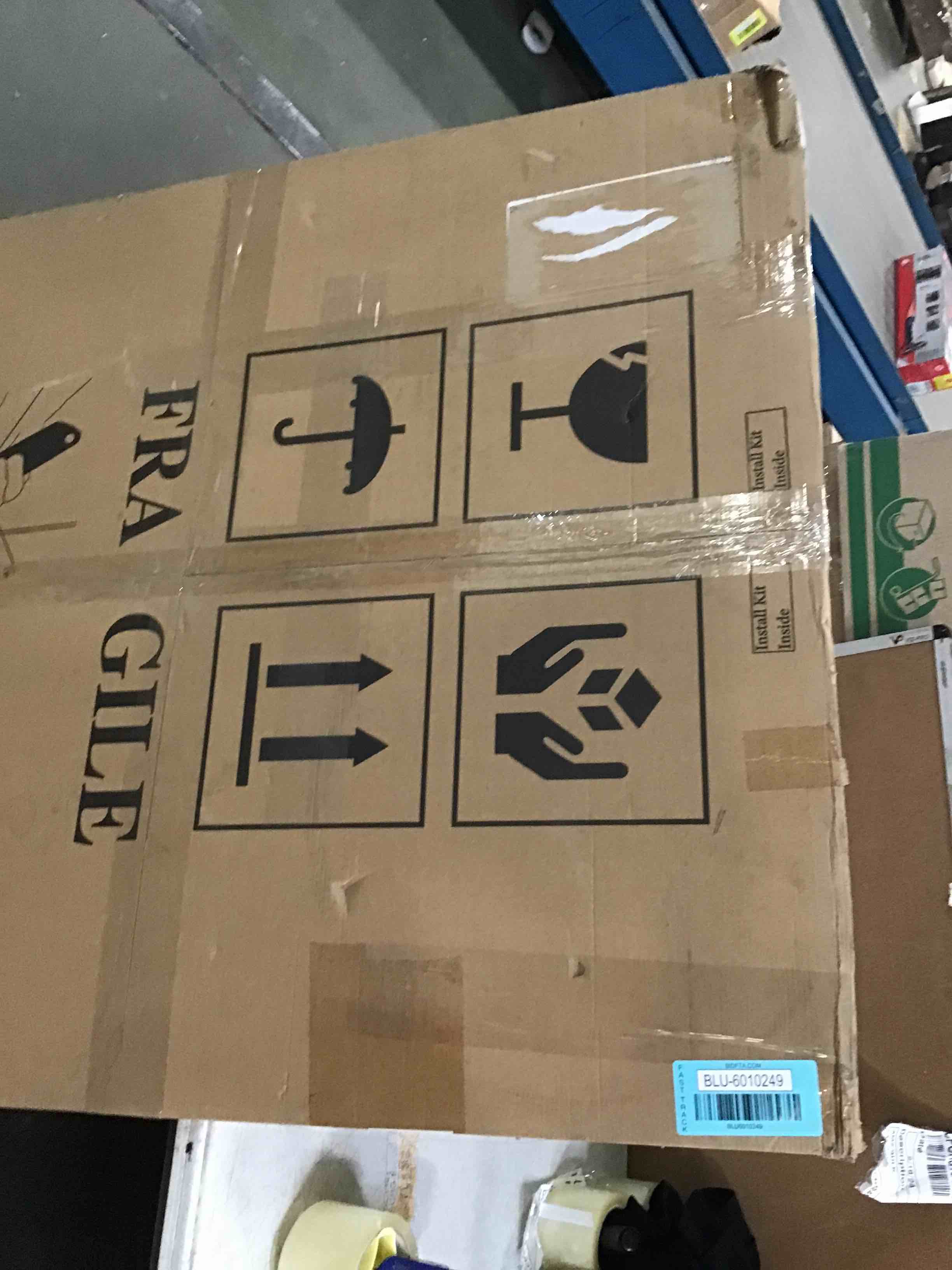 https://s3.amazonaws.com/lotting-images-prod/bidfta/BLU6010249_1708790492032.jpeg