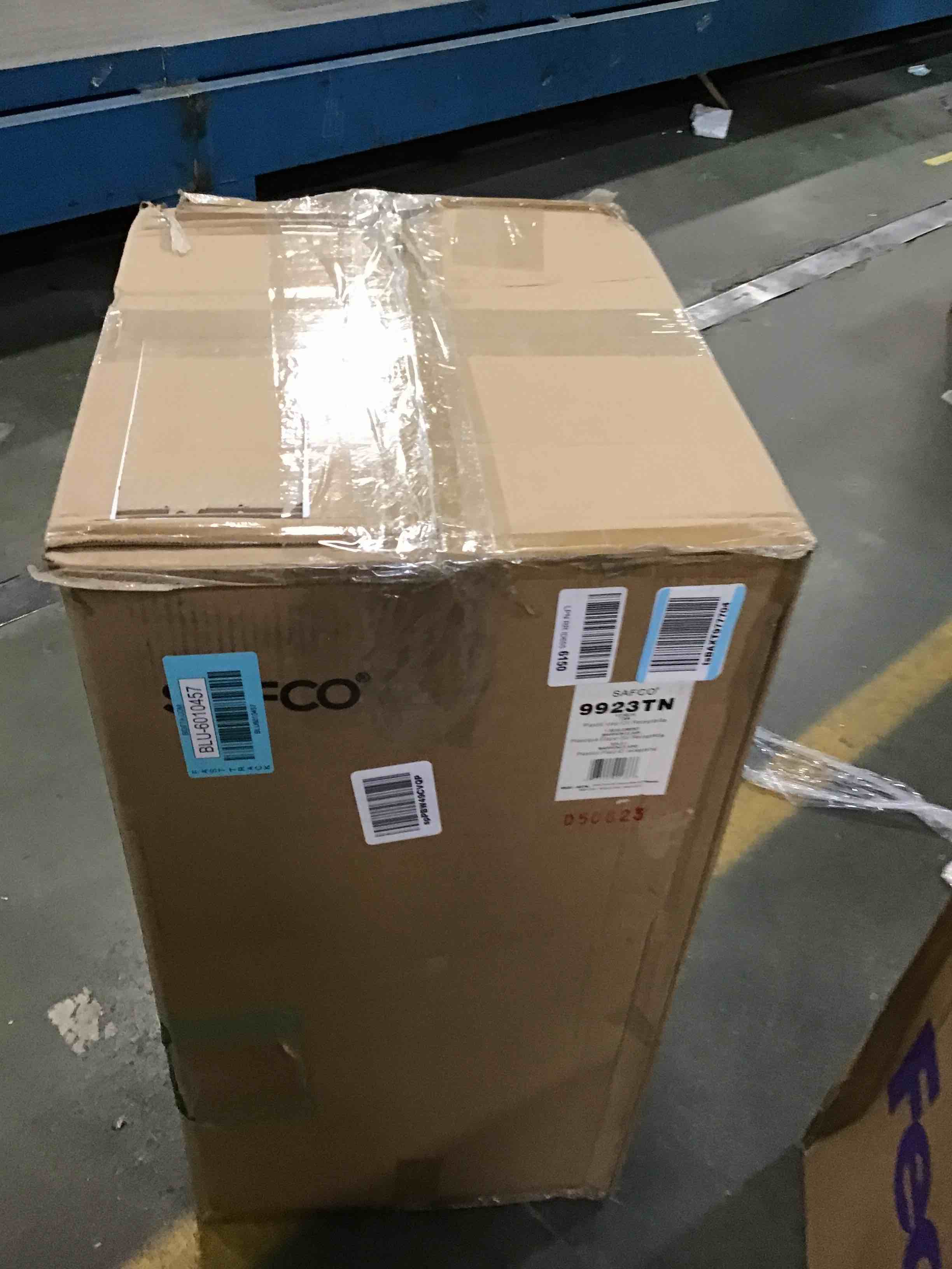 https://s3.amazonaws.com/lotting-images-prod/bidfta/BLU6010457_1708956549237.jpeg