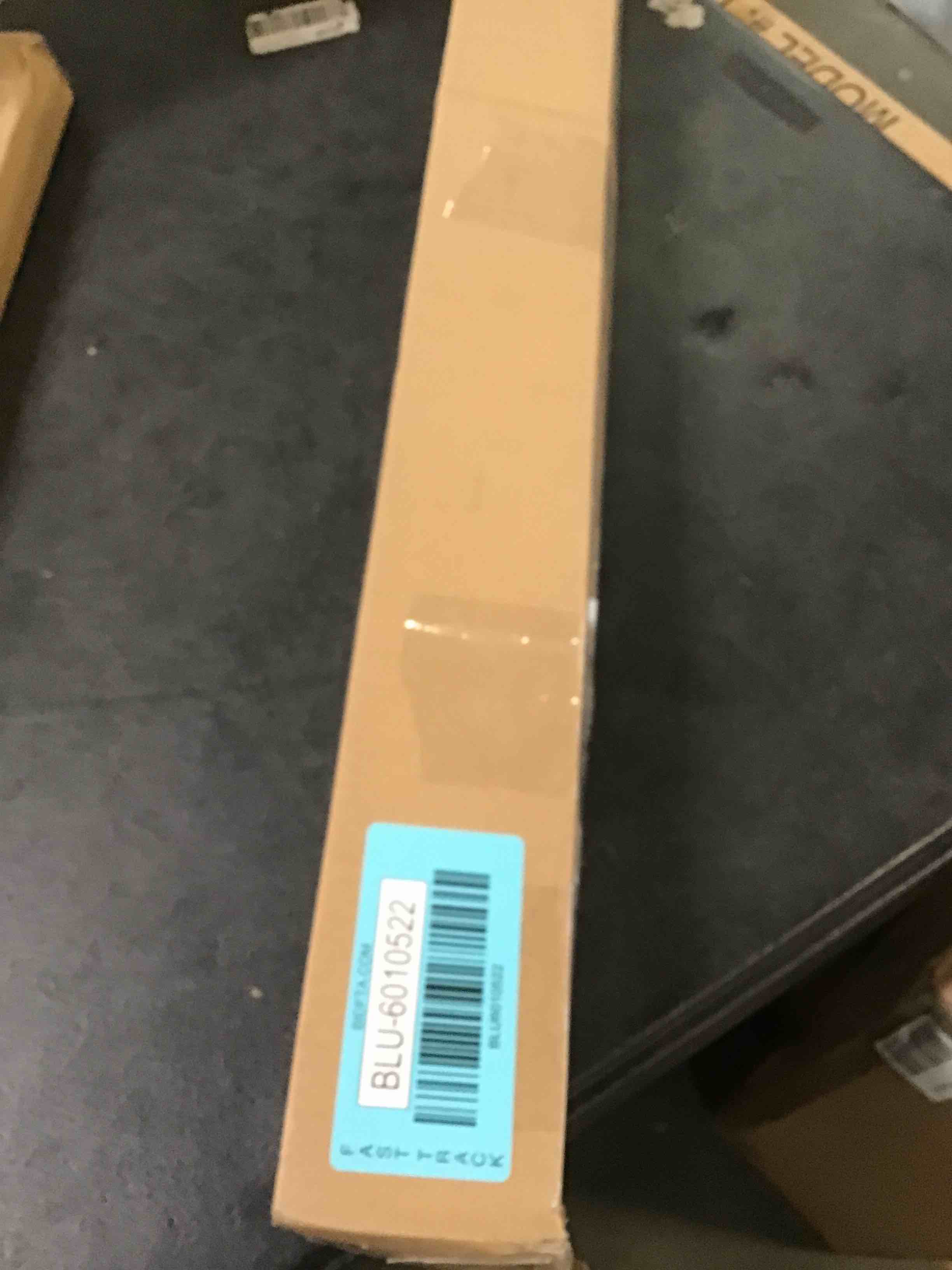 https://s3.amazonaws.com/lotting-images-prod/bidfta/BLU6010522_1708965458923.jpeg